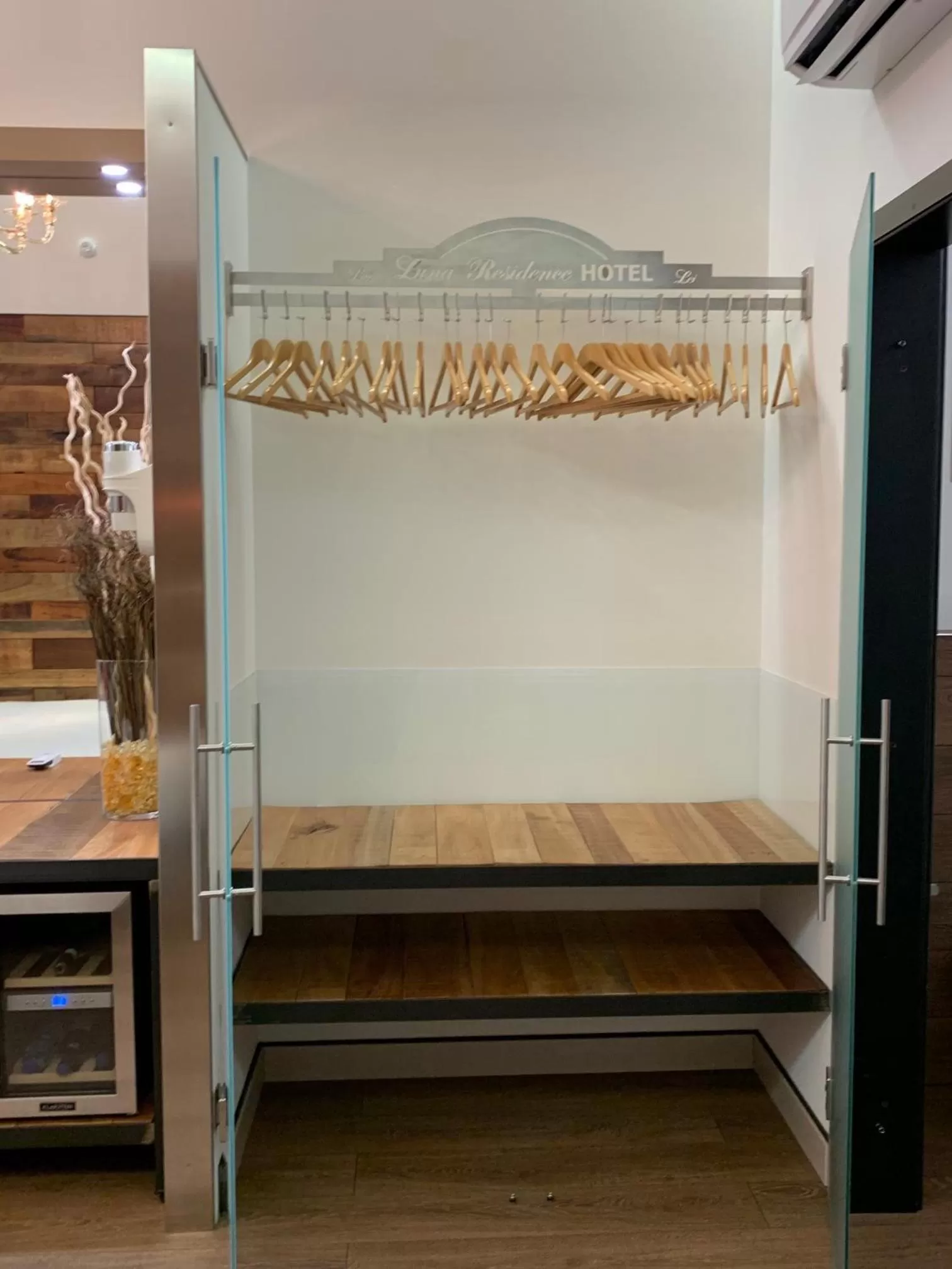 wardrobe in Luna Residence Hotel