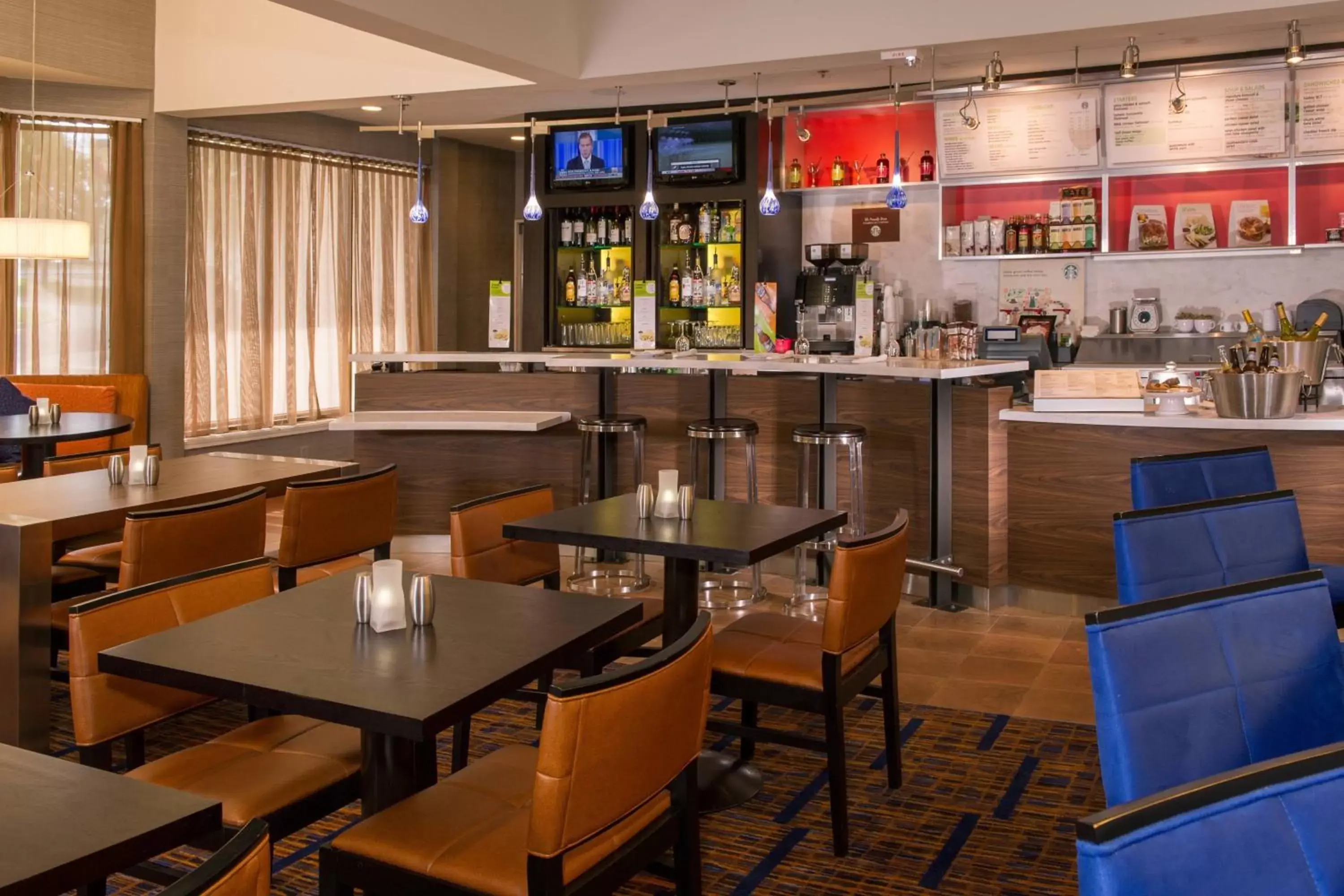 Restaurant/Places to Eat in Courtyard by Marriott Richmond West