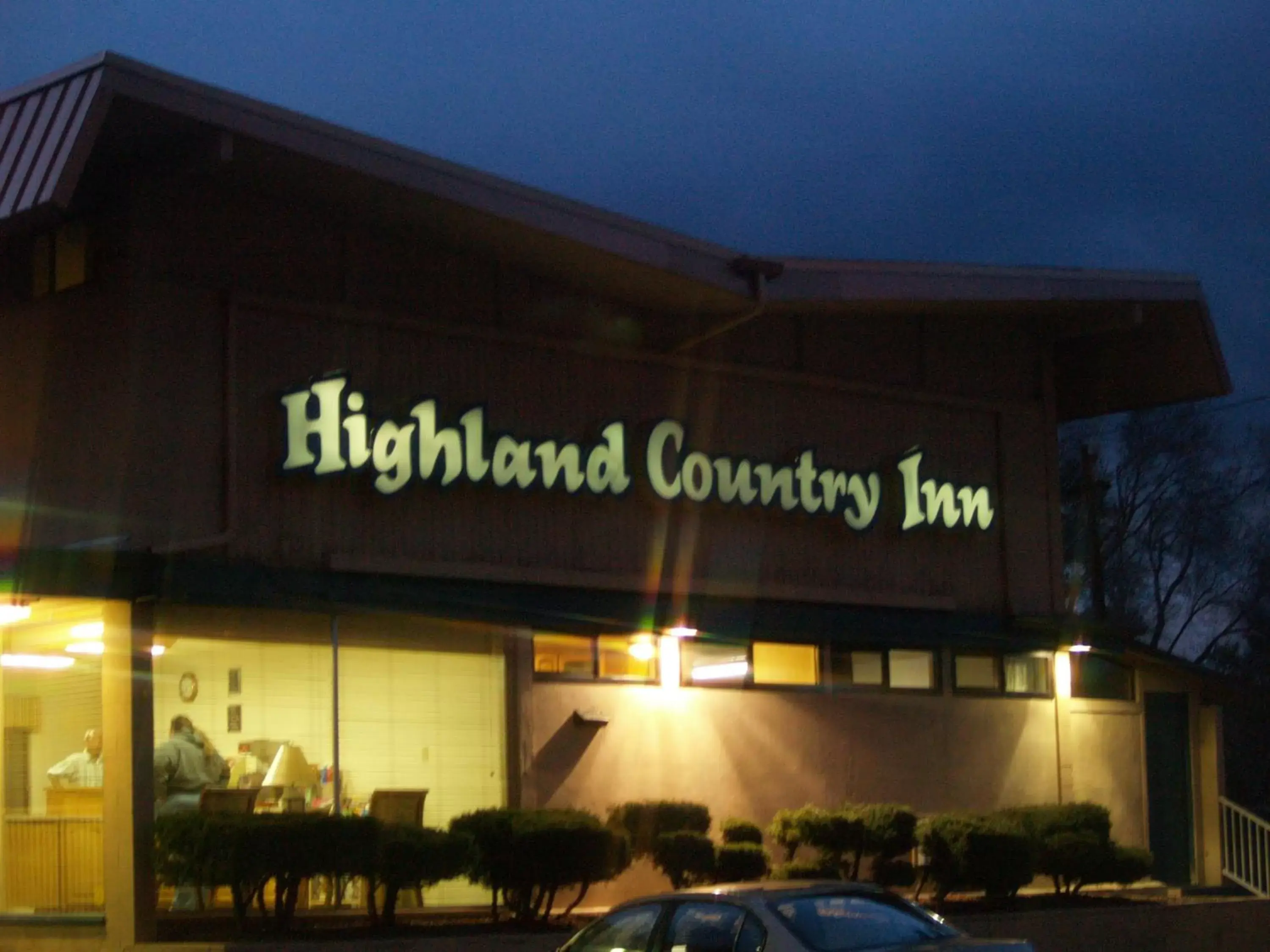 Facade/entrance in Highland Country Inn Flagstaff Facade/entrance in Highland Country Inn Flagstaff