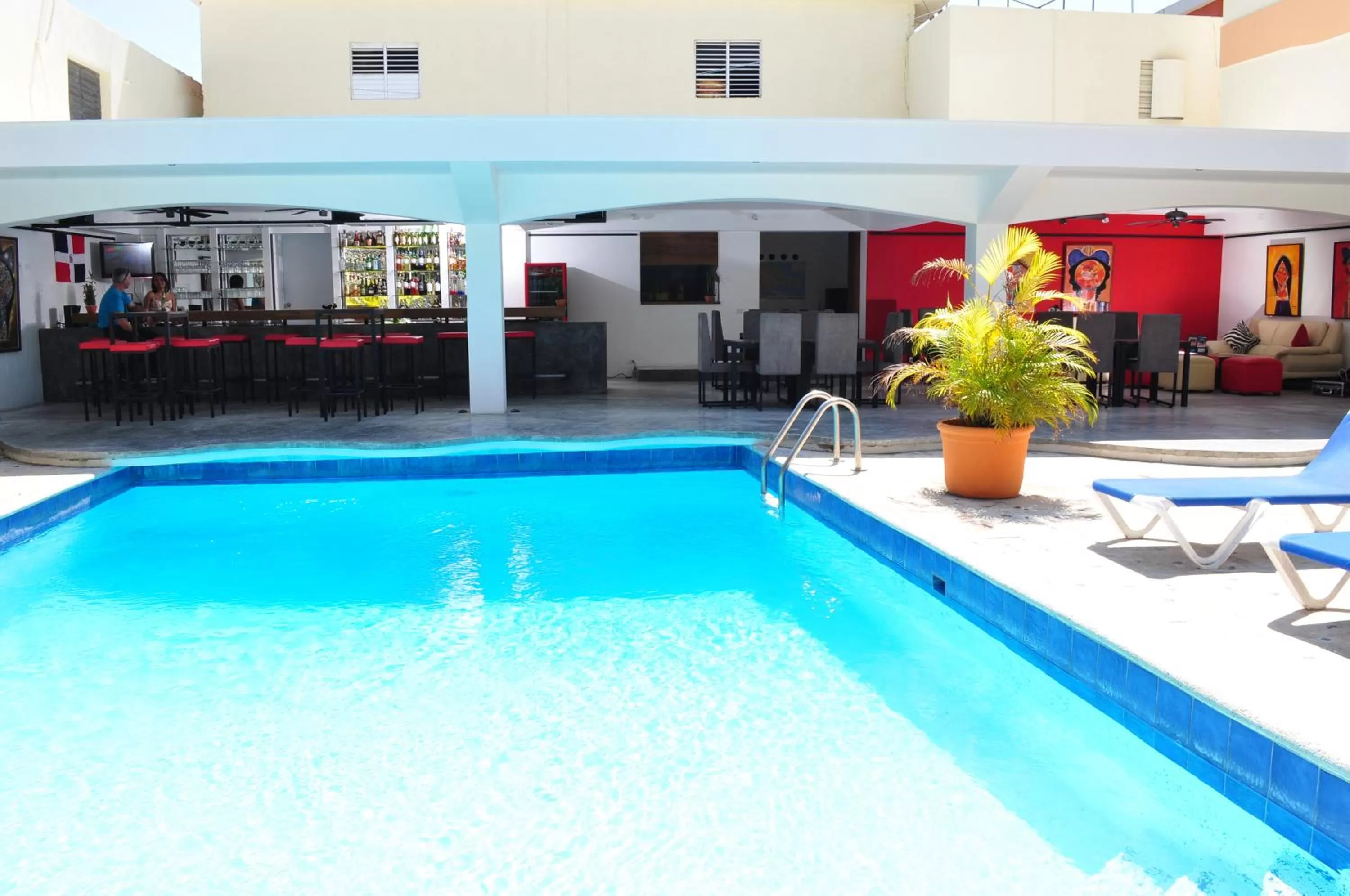 Swimming pool in Hotel Las Palmeras