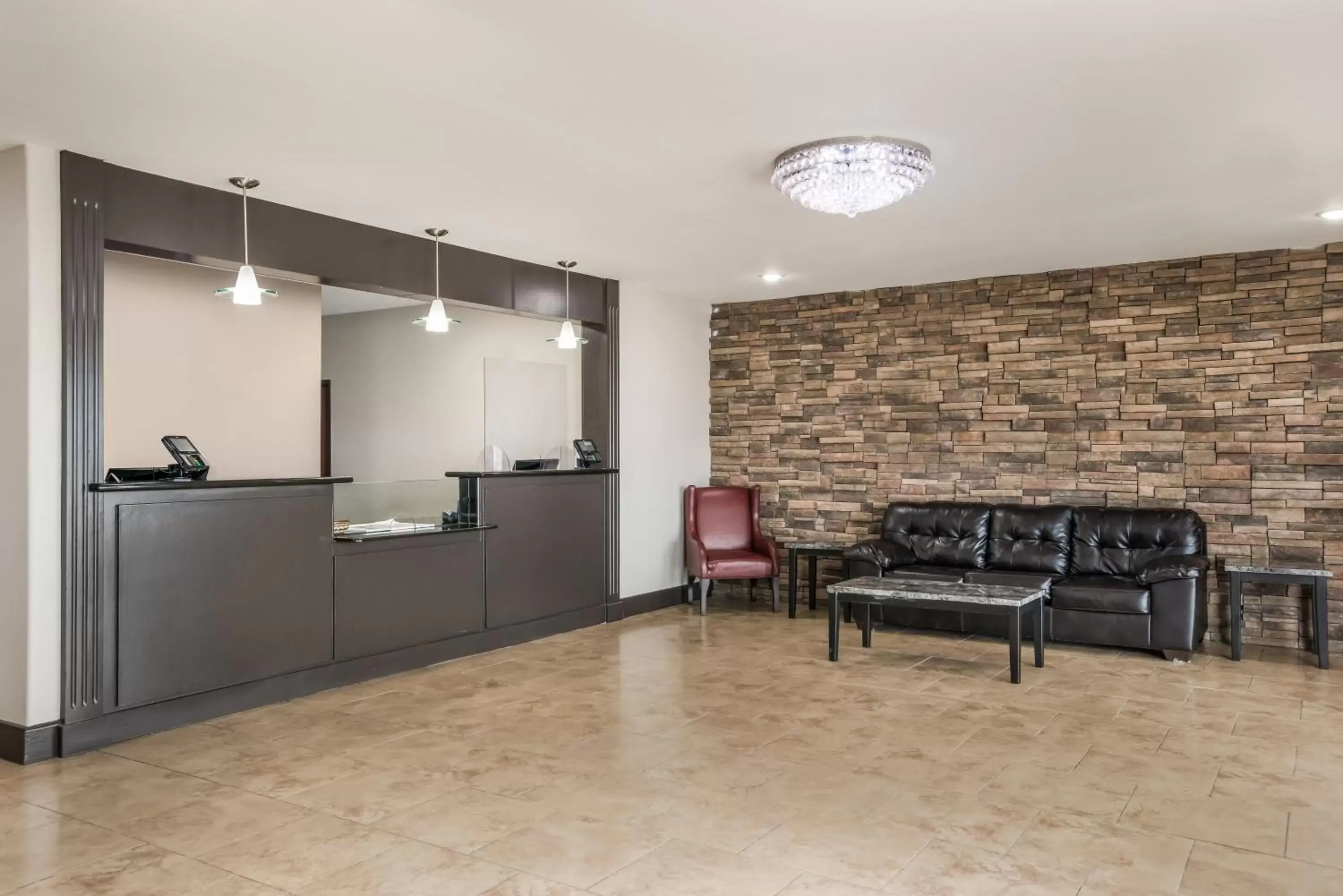 Lobby or reception, Seating Area in Red Roof Inn & Suites Lake Charles