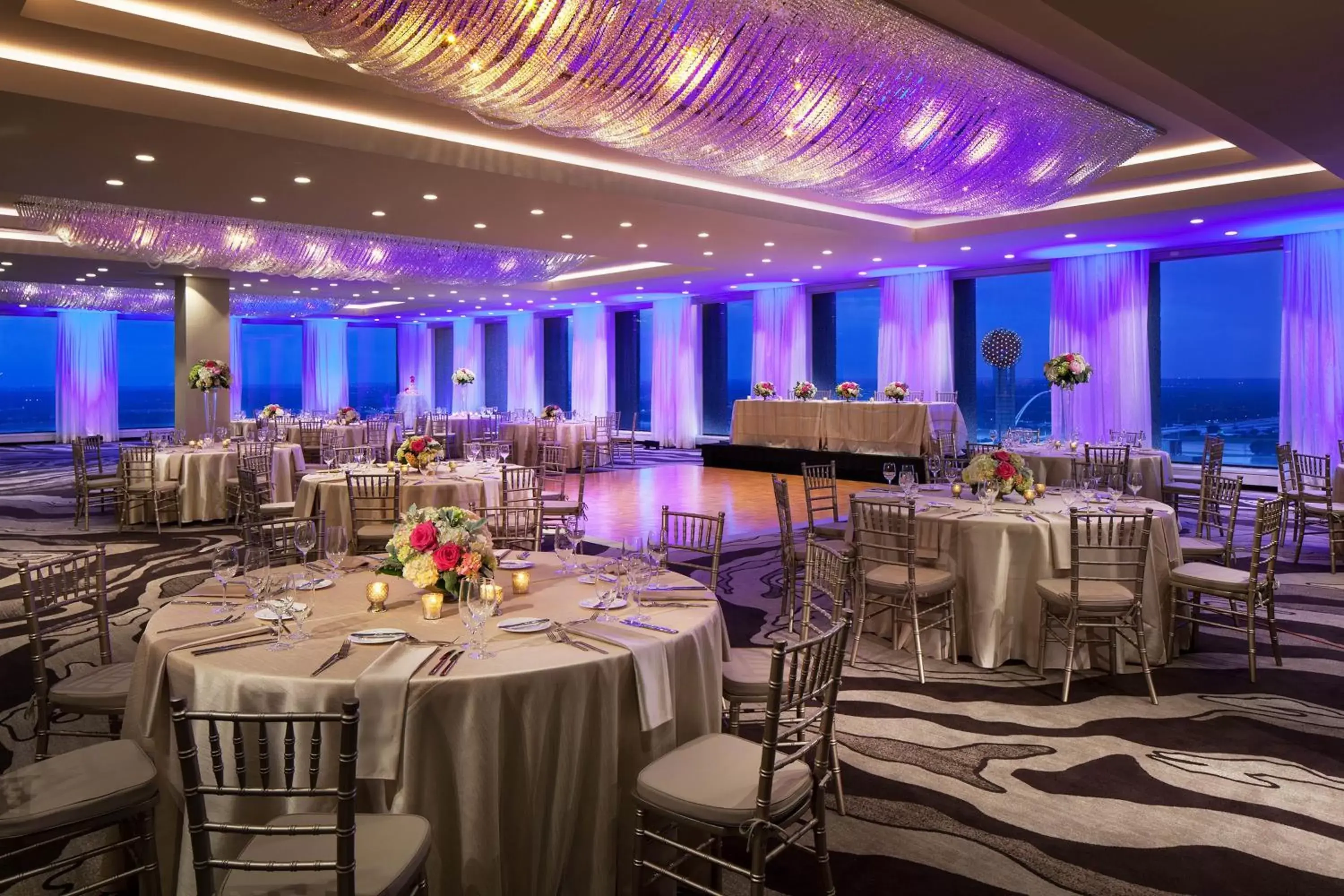 Meeting/conference room, Restaurant/Places to Eat in The Westin Dallas Downtown