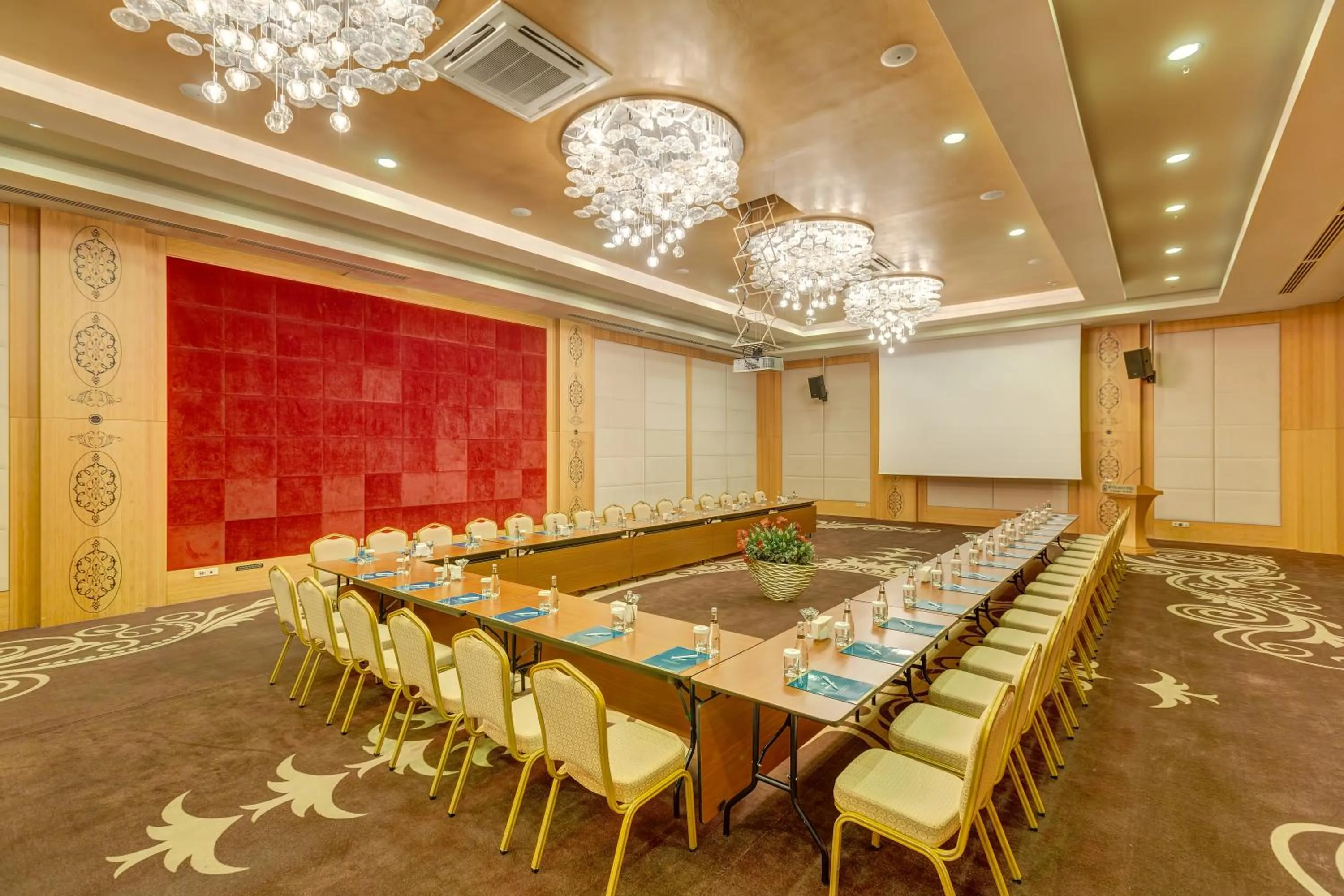 Meeting/conference room in Buyuk Abant Hotel