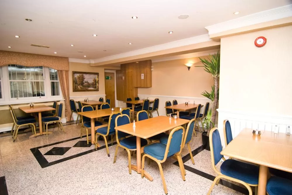 Restaurant/places to eat in Alexandra Hotel