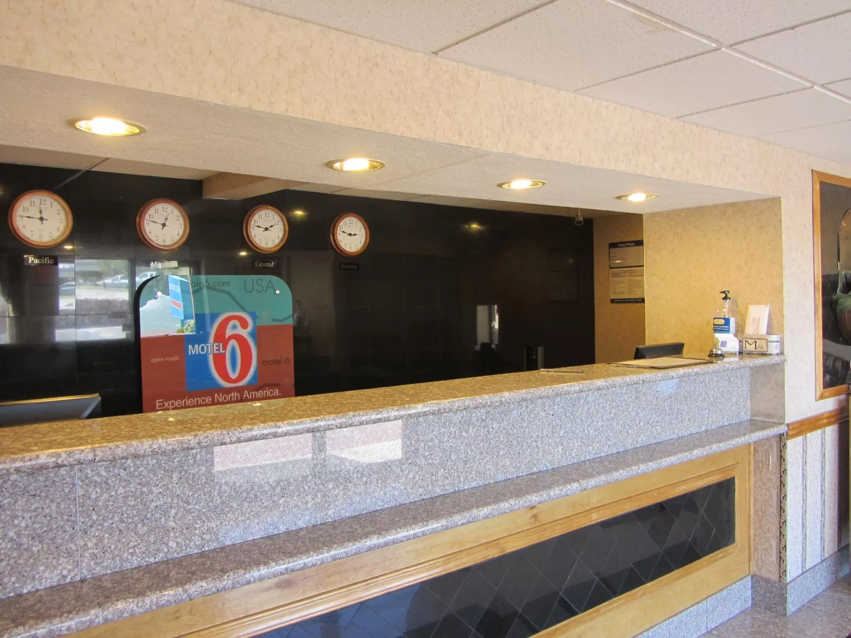 Lobby or reception, Lobby/Reception in Motel 6-El Paso, TX - West