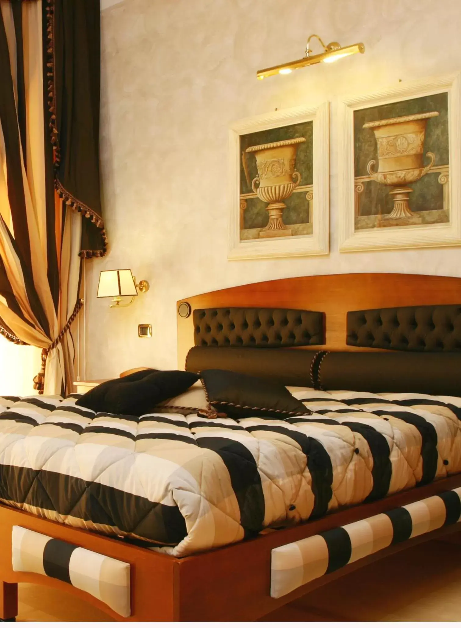 Bedroom, Bed in Hotel Columbia Wellness & Spa