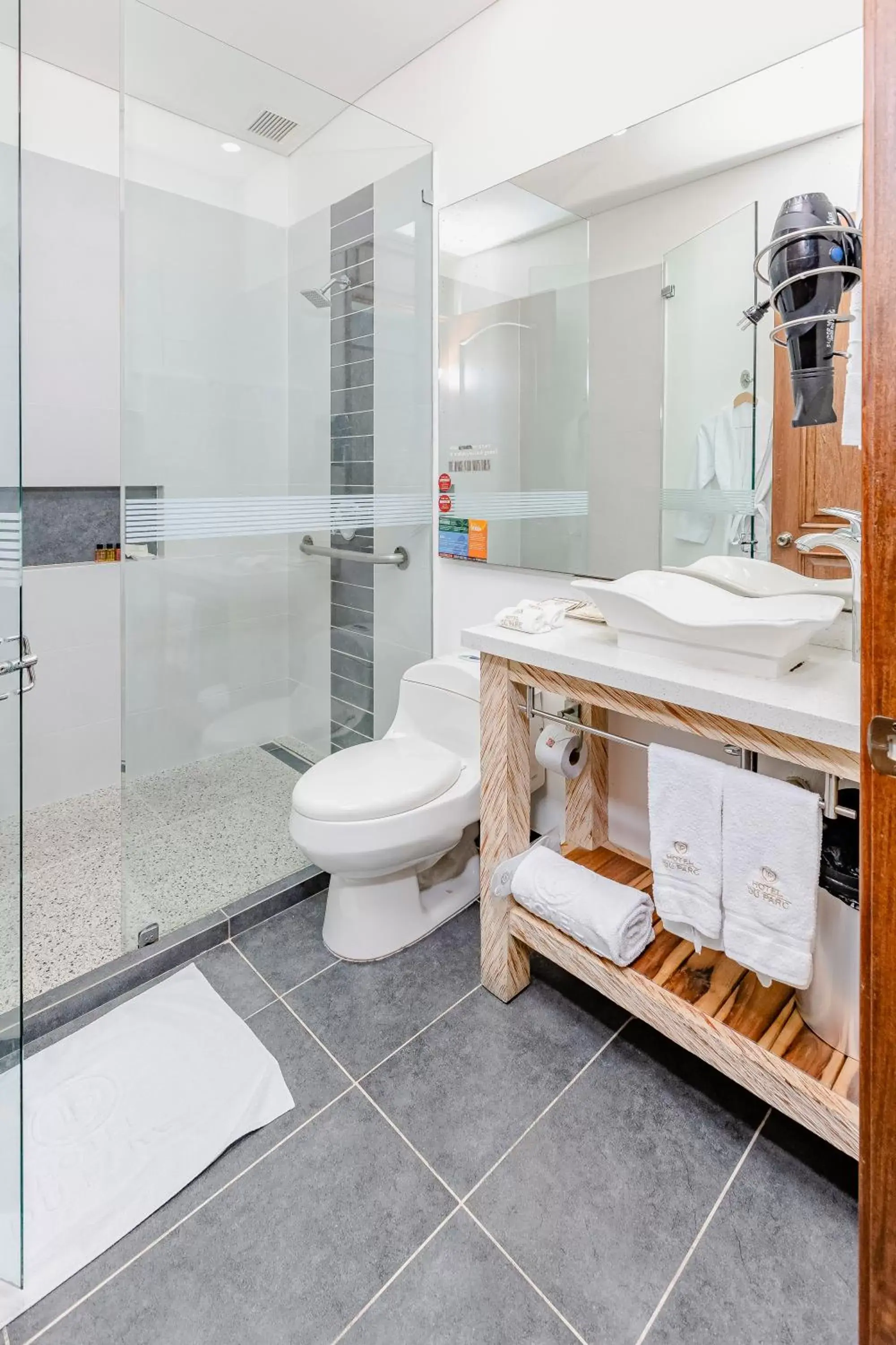 Bathroom in Hotel Du Parc