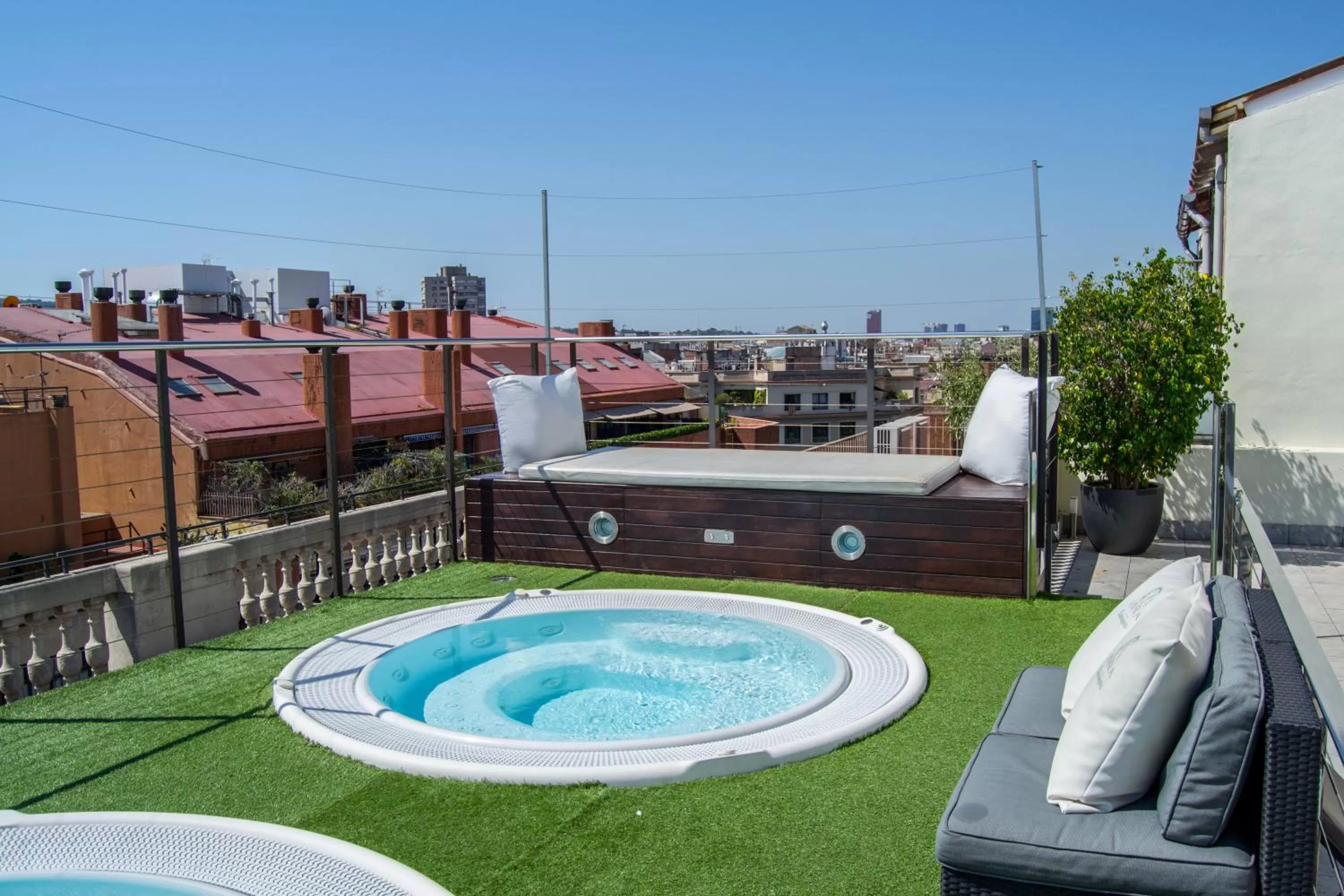Hot Tub in Hotel Barcelona Center
