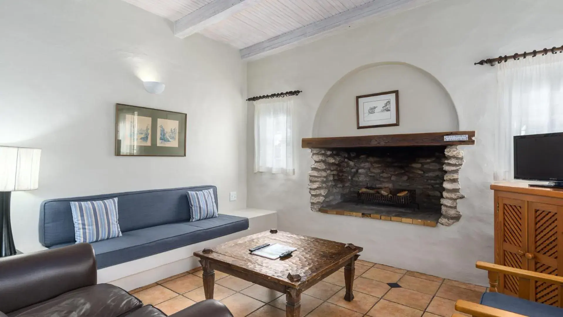 Living room, Seating Area in Blue Bay Lodge