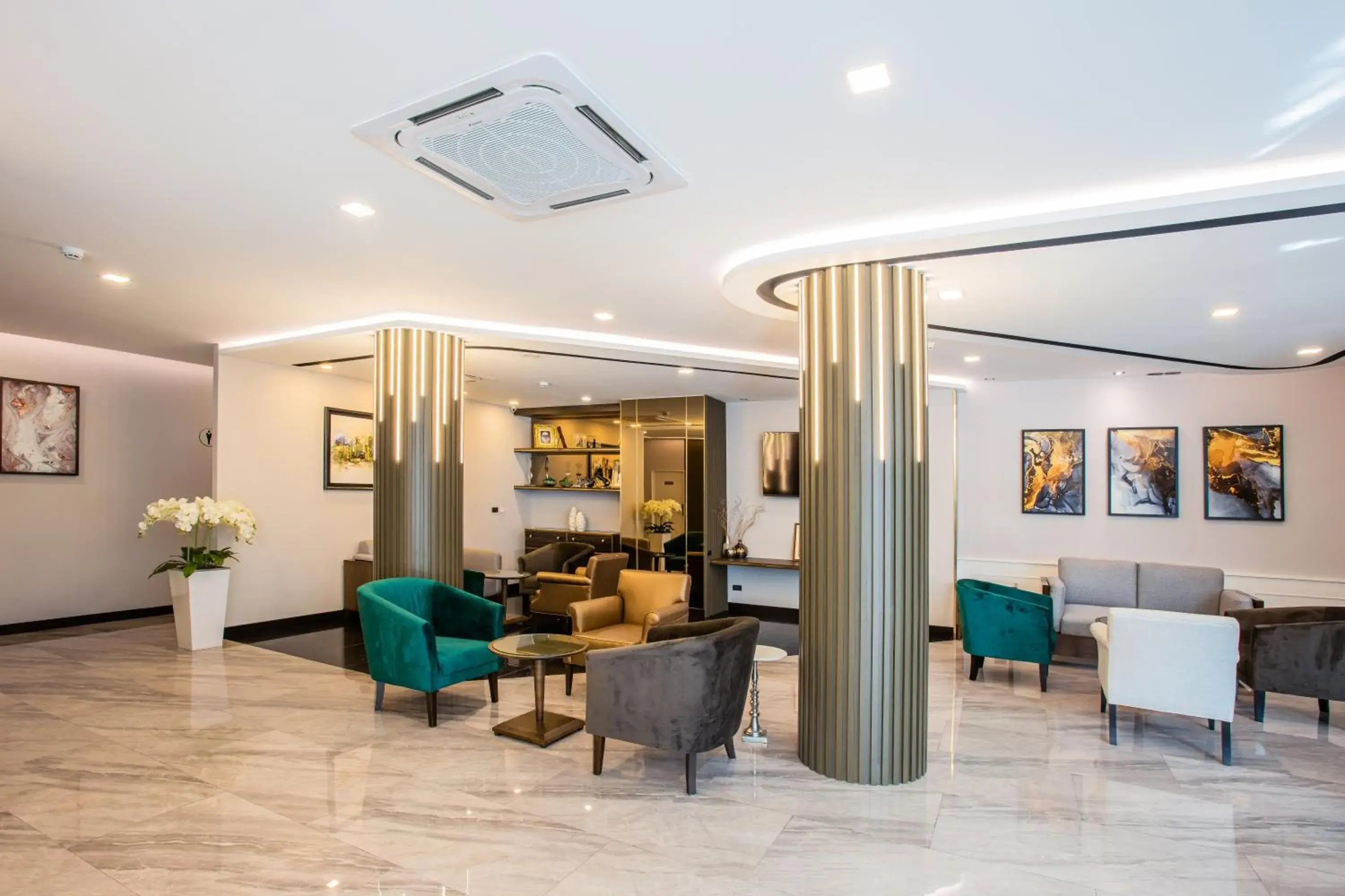 Lobby or reception, Lobby/Reception in D Varee Residence Montara Thonglor 25