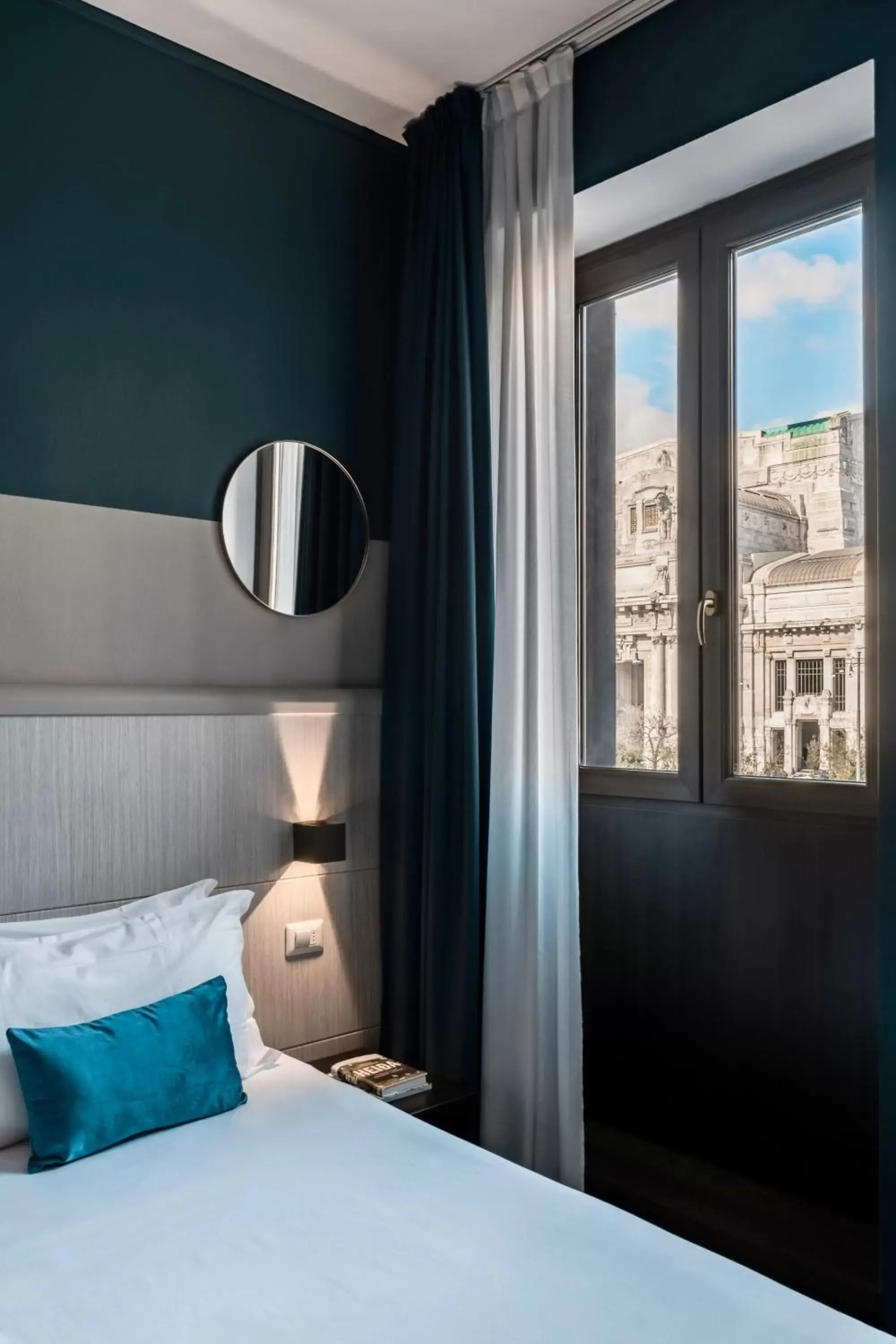 View (from property/room), Bed in AV Hotel Milano
