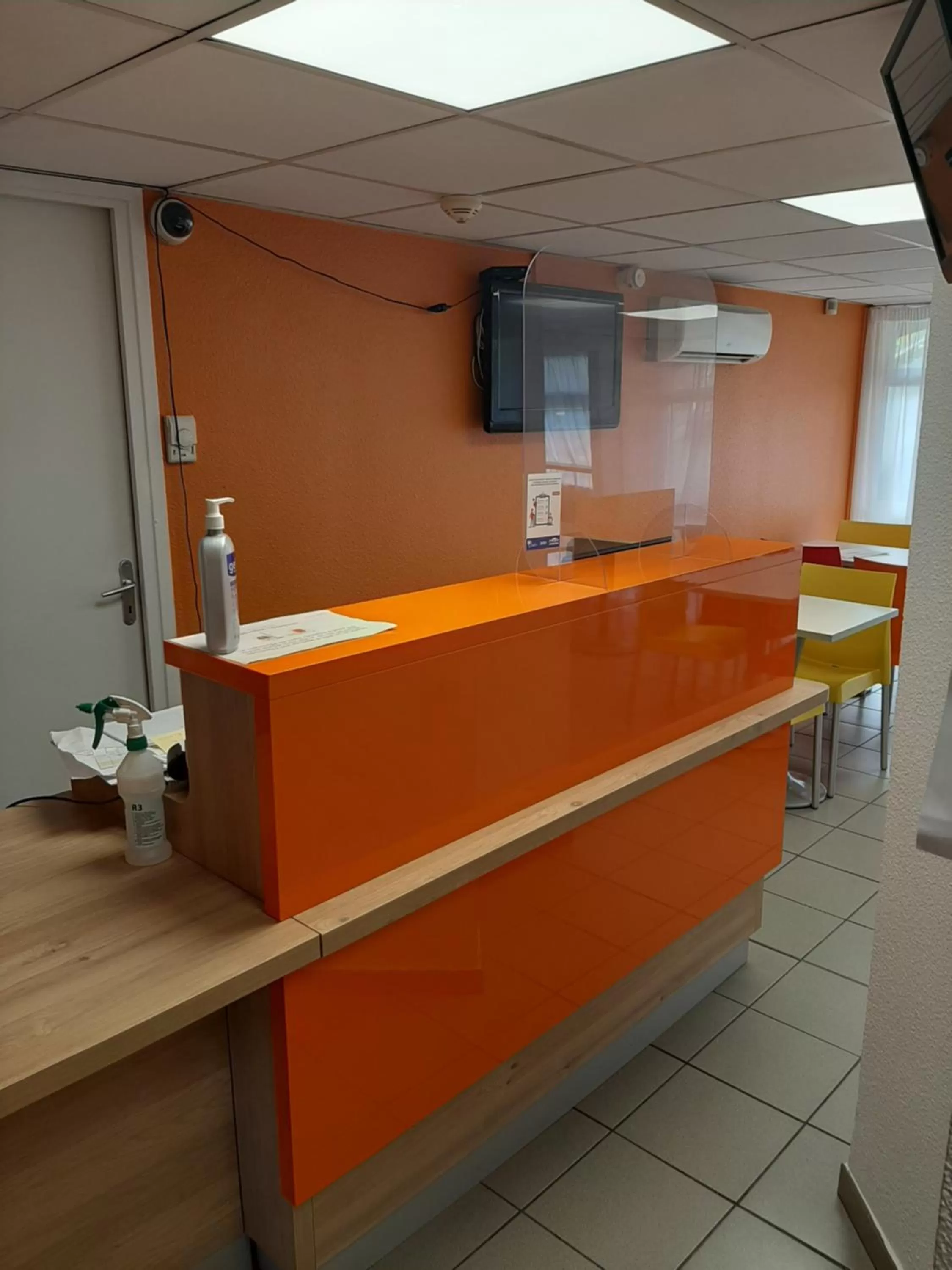 Lobby or reception in Premiere Classe Carcassonne