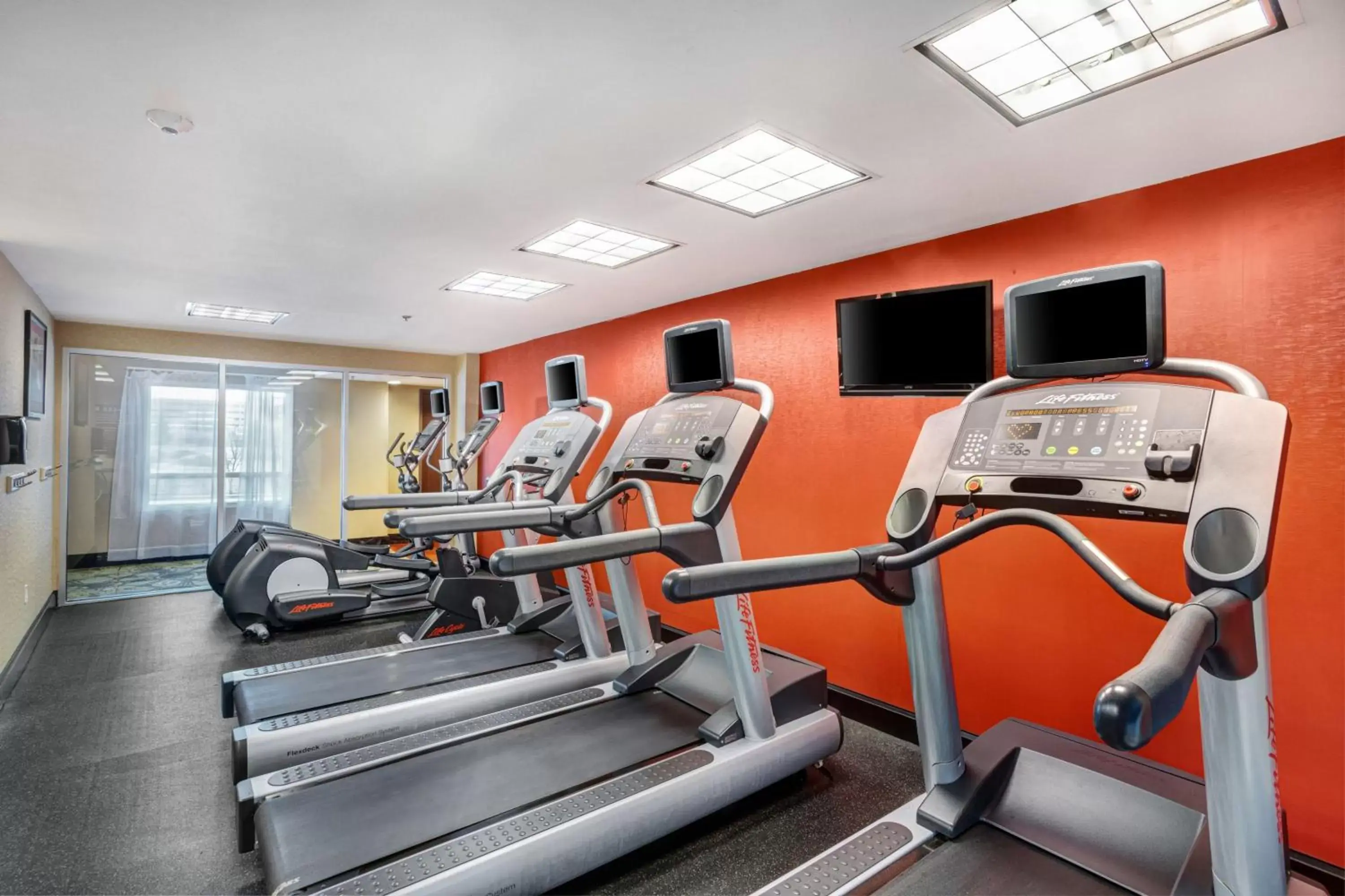 Fitness centre/facilities in Crowne Plaza Houston Galleria Area by IHG Fitness centre/facilities in Crowne Plaza Houston Galleria Area by IHG