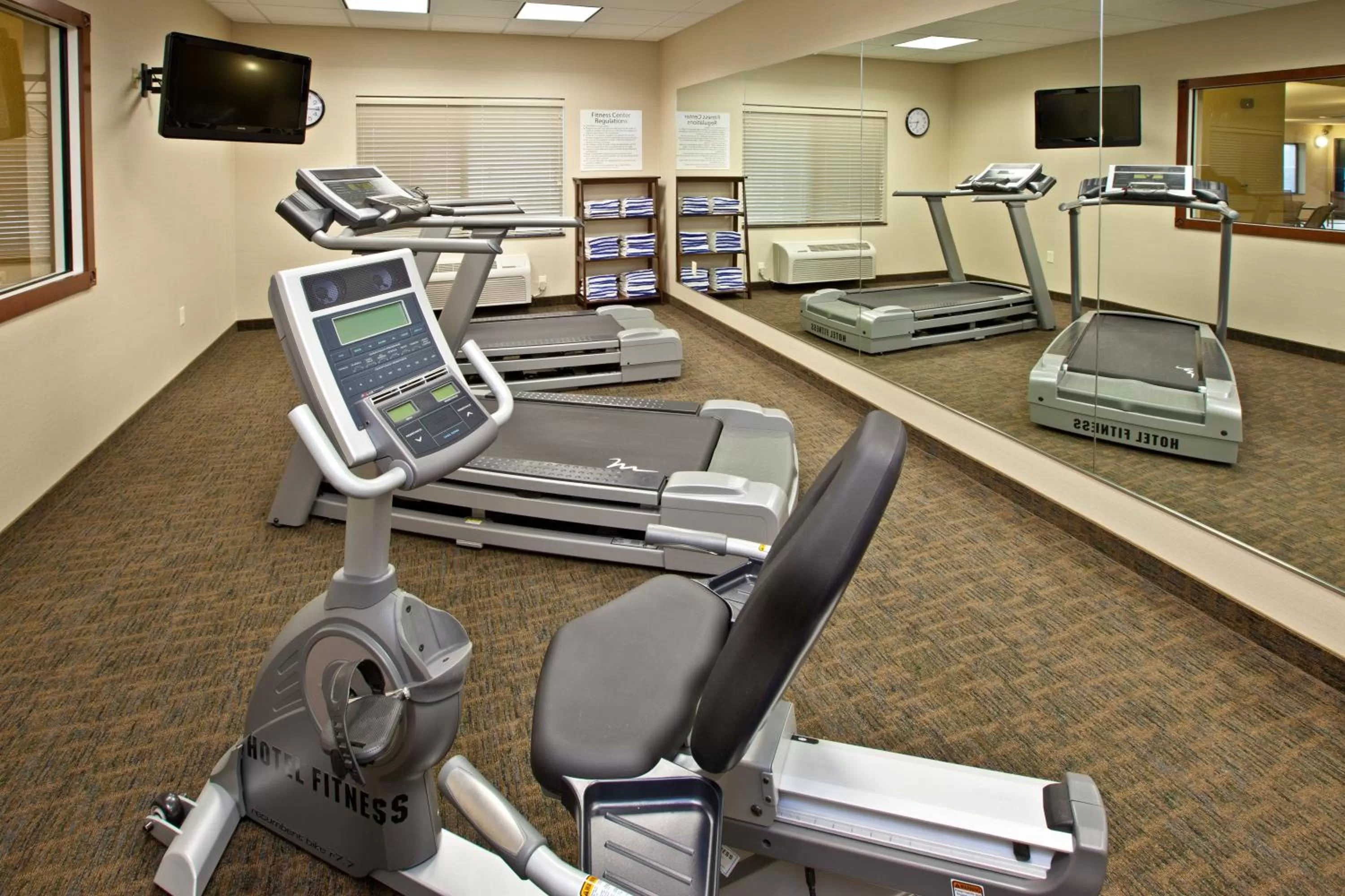 Fitness centre/facilities in Holiday Inn Express & Suites Ripley, an IHG Hotel