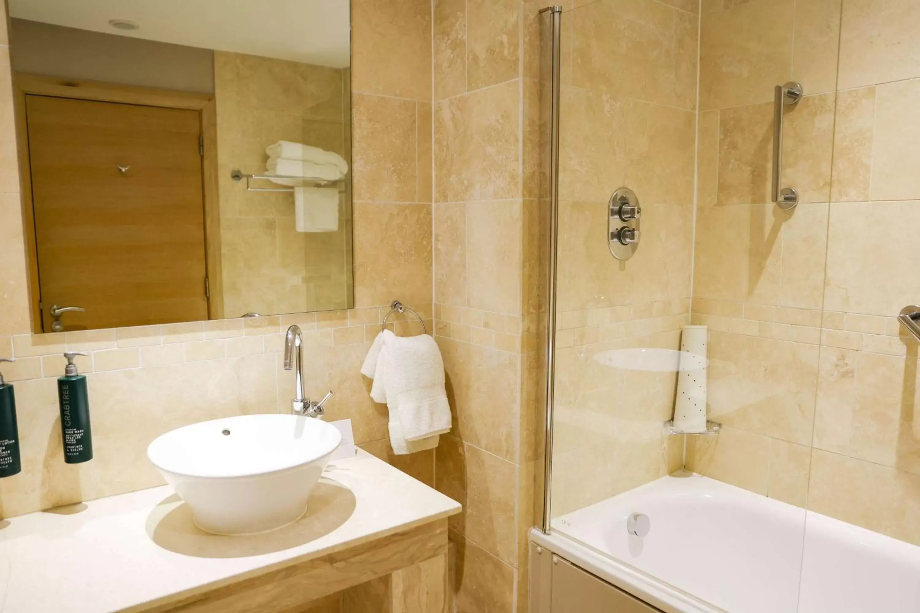 Bathroom in DoubleTree By Hilton Milton Keynes