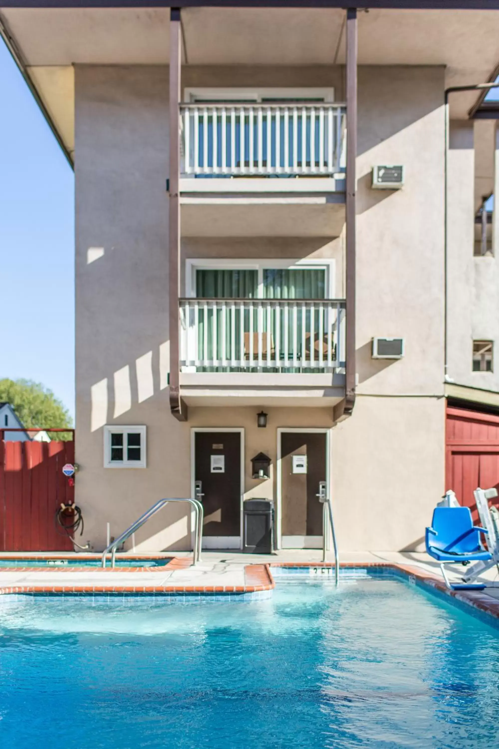 Property building, Swimming Pool in Avania Inn of Santa Barbara