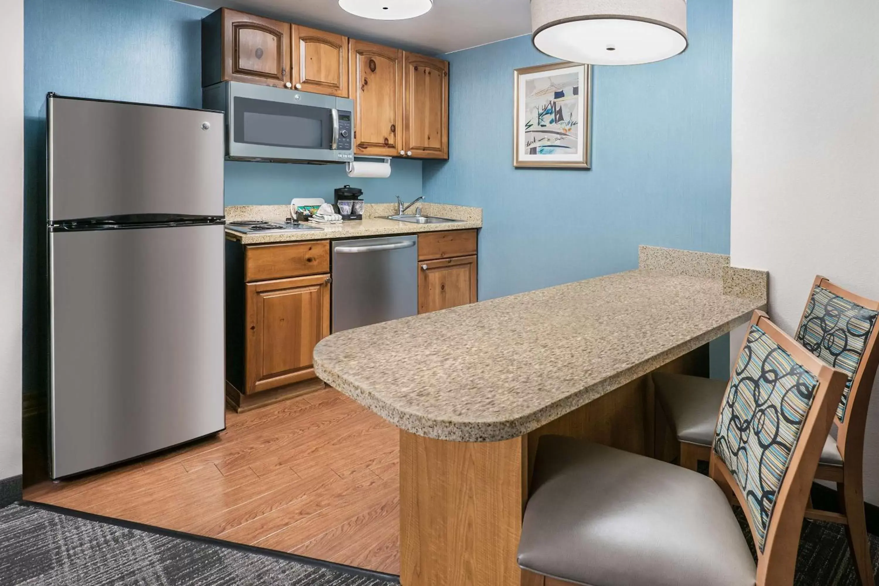 Kitchen or kitchenette, Kitchen/Kitchenette in Homewood Suites Phoenix-Metro Center
