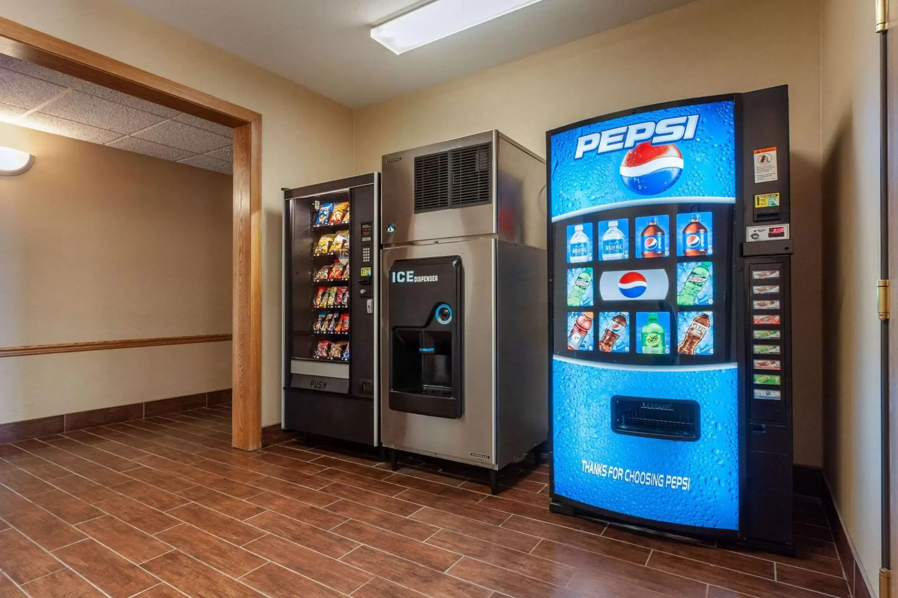 vending machine, Supermarket/Shops in Sleep Inn & Suites Hays I-70