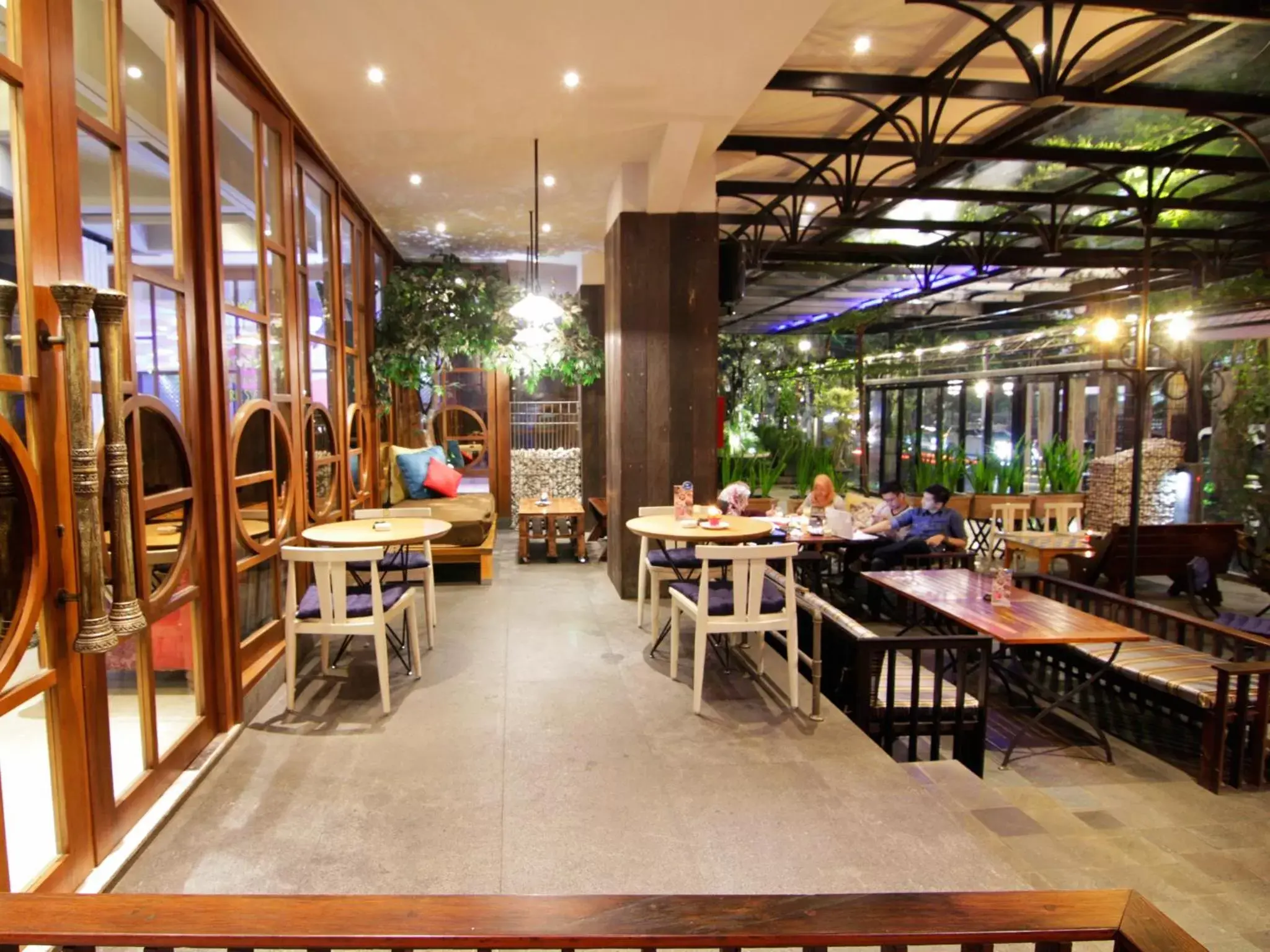 Restaurant/Places to Eat in THE 1O1 Bandung Dago