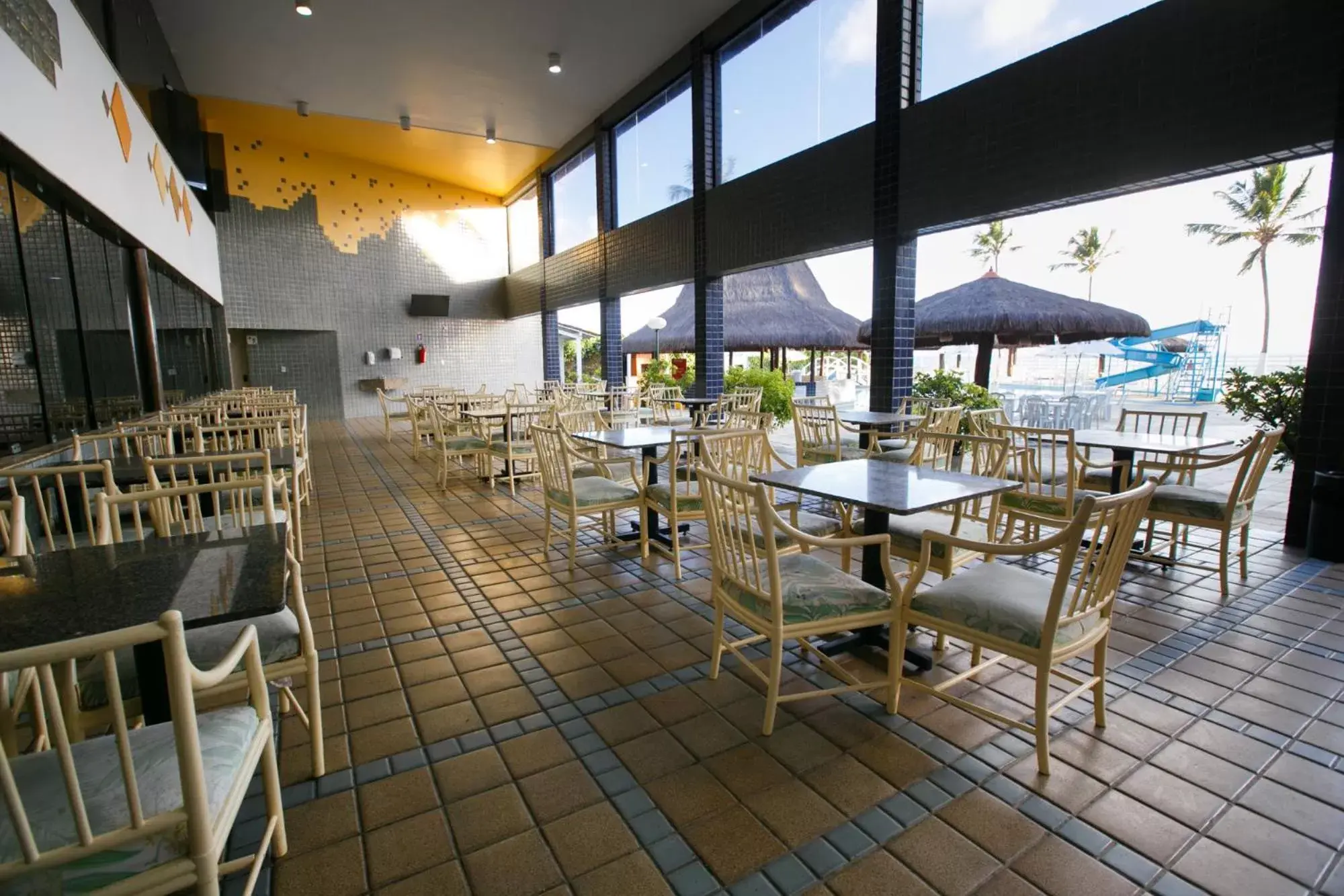 Restaurant/places to eat in Hotel Canarius D'Gaibu Restaurant/places to eat in Hotel Canarius D'Gaibu