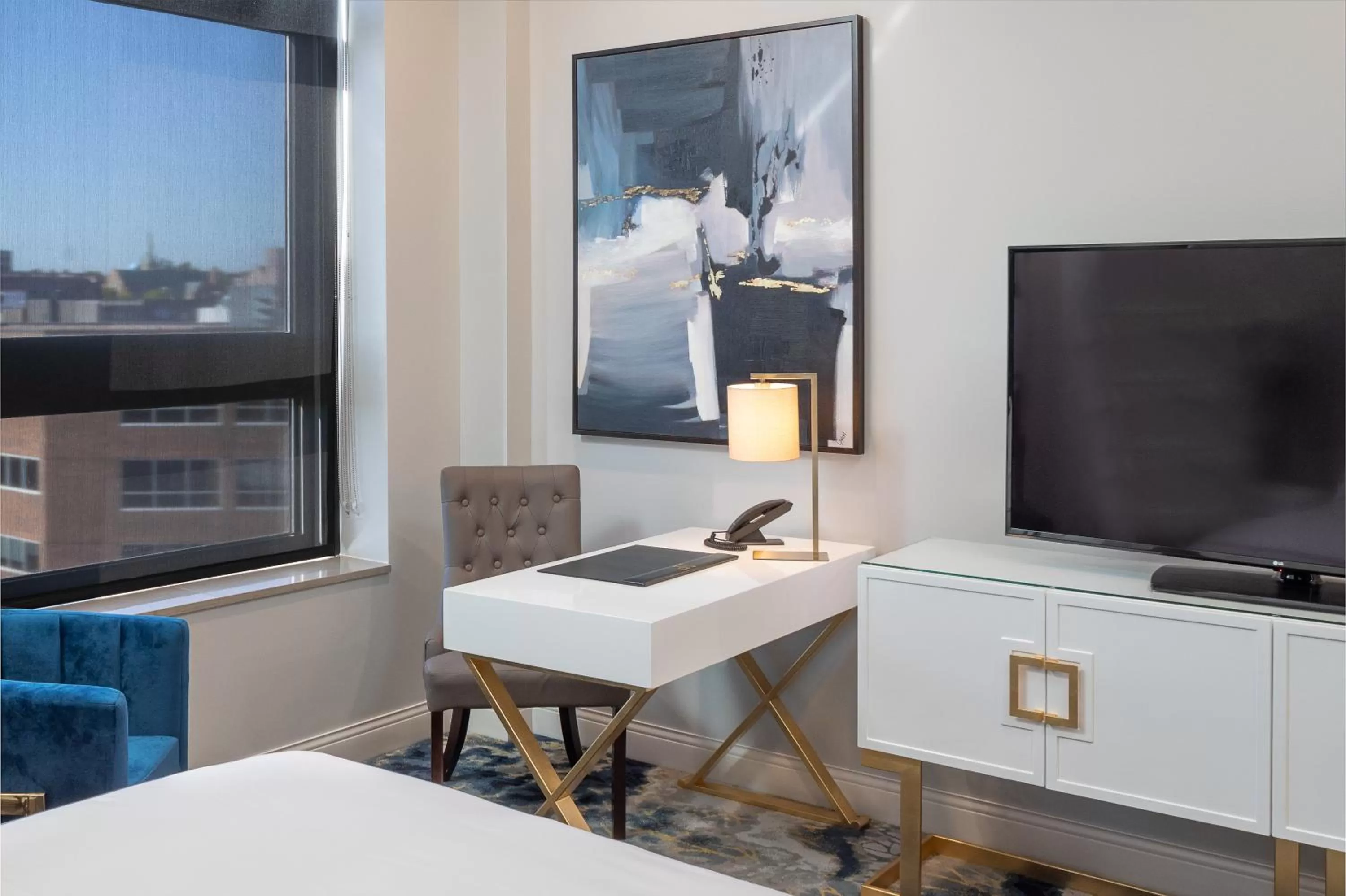 Photo of the whole room in Hotel On Phillips