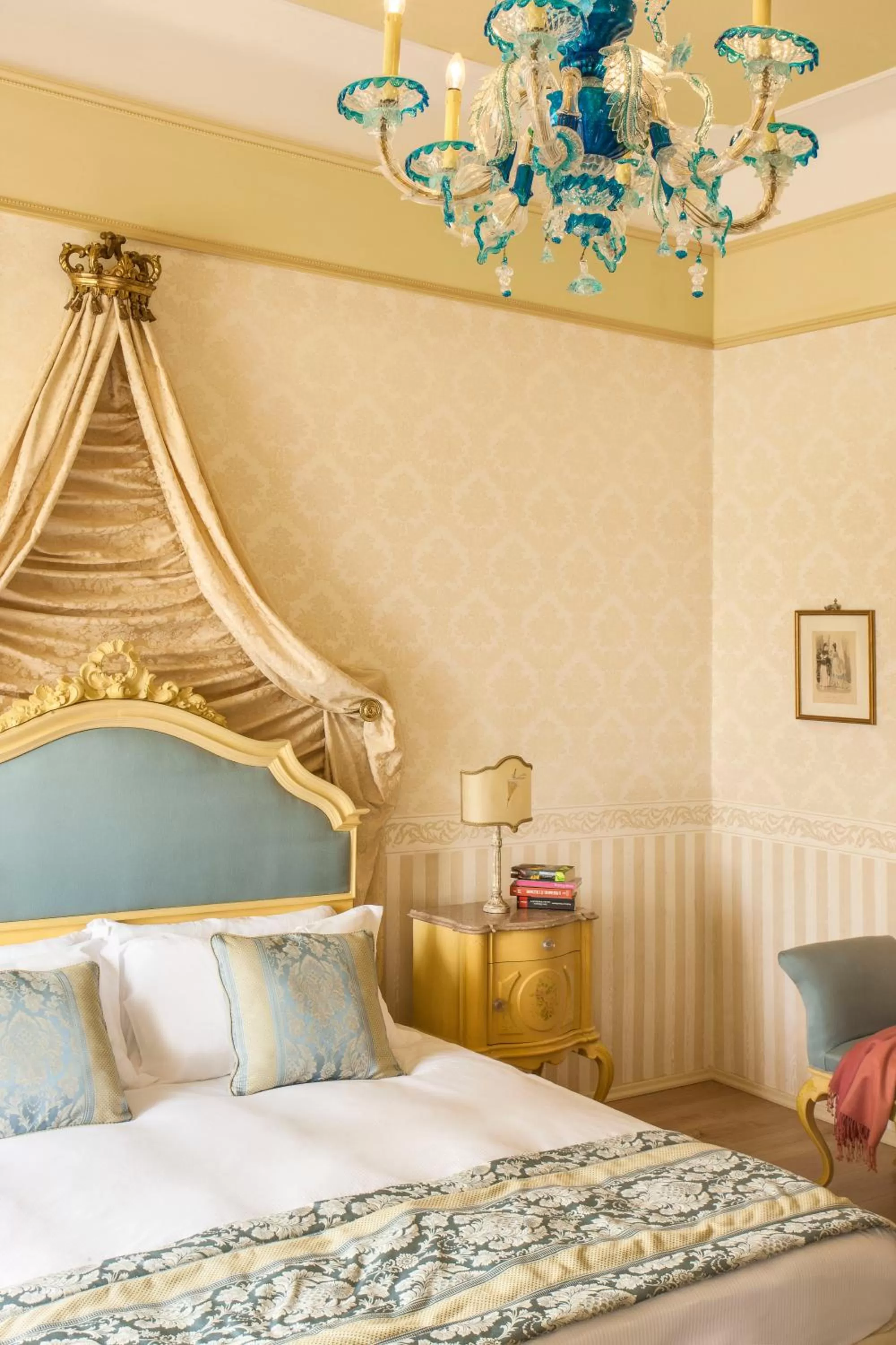 Decorative detail, Bed in Castello Di Spessa - Residenze d'epoca