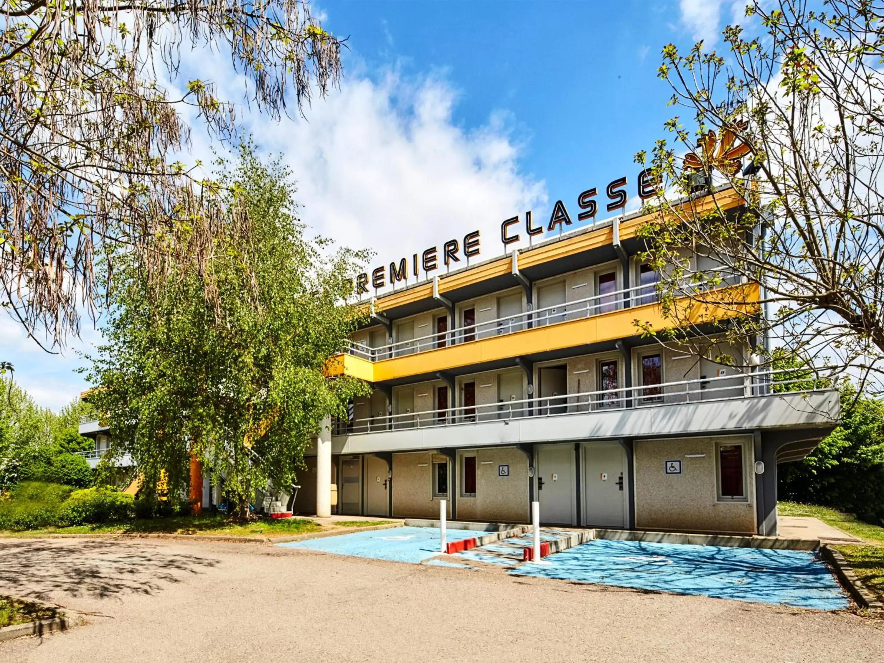 Property building in Première Classe Melun Senart Property building in Première Classe Melun Senart