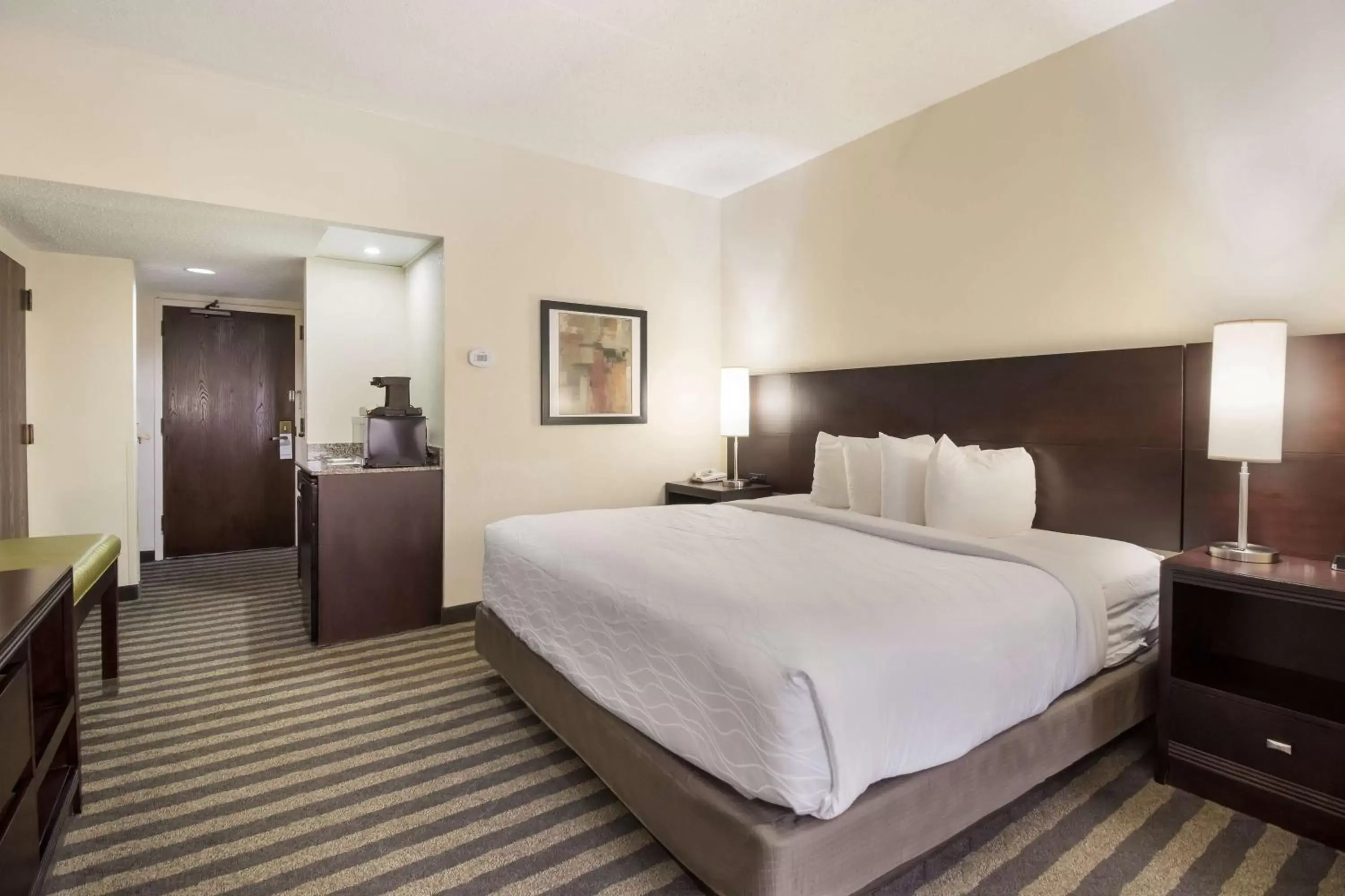 Bedroom, Bed in Best Western Suites near Opryland