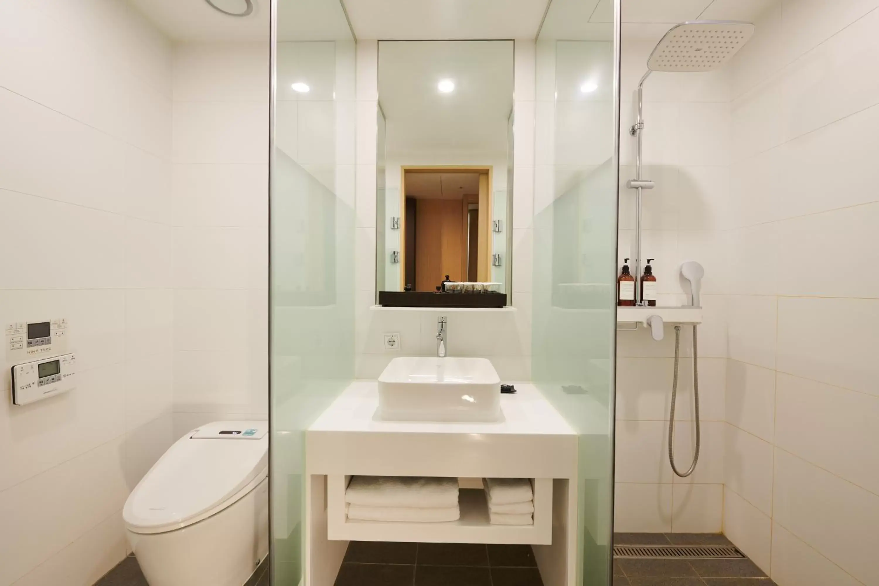 Bathroom in Nine Tree Premier Hotel Insadong