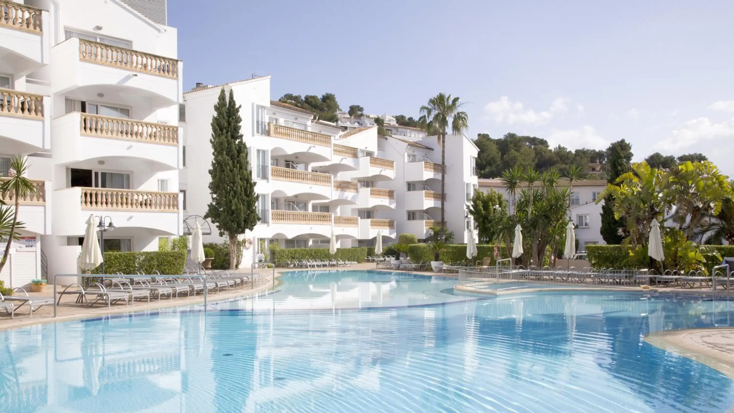 Swimming Pool in Hotel La Pergola Mallorca