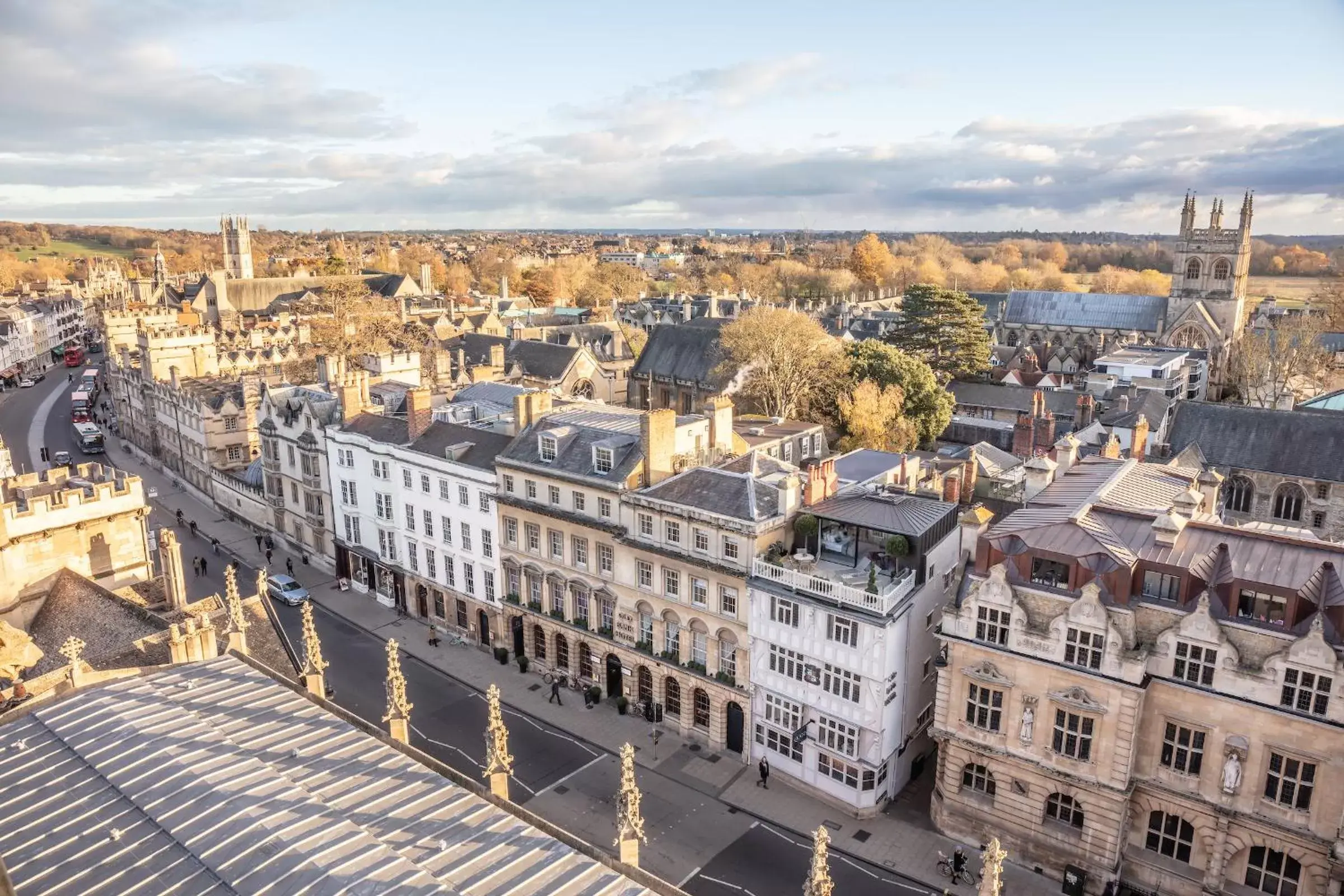 Bird's-eye View in Old Bank Hotel