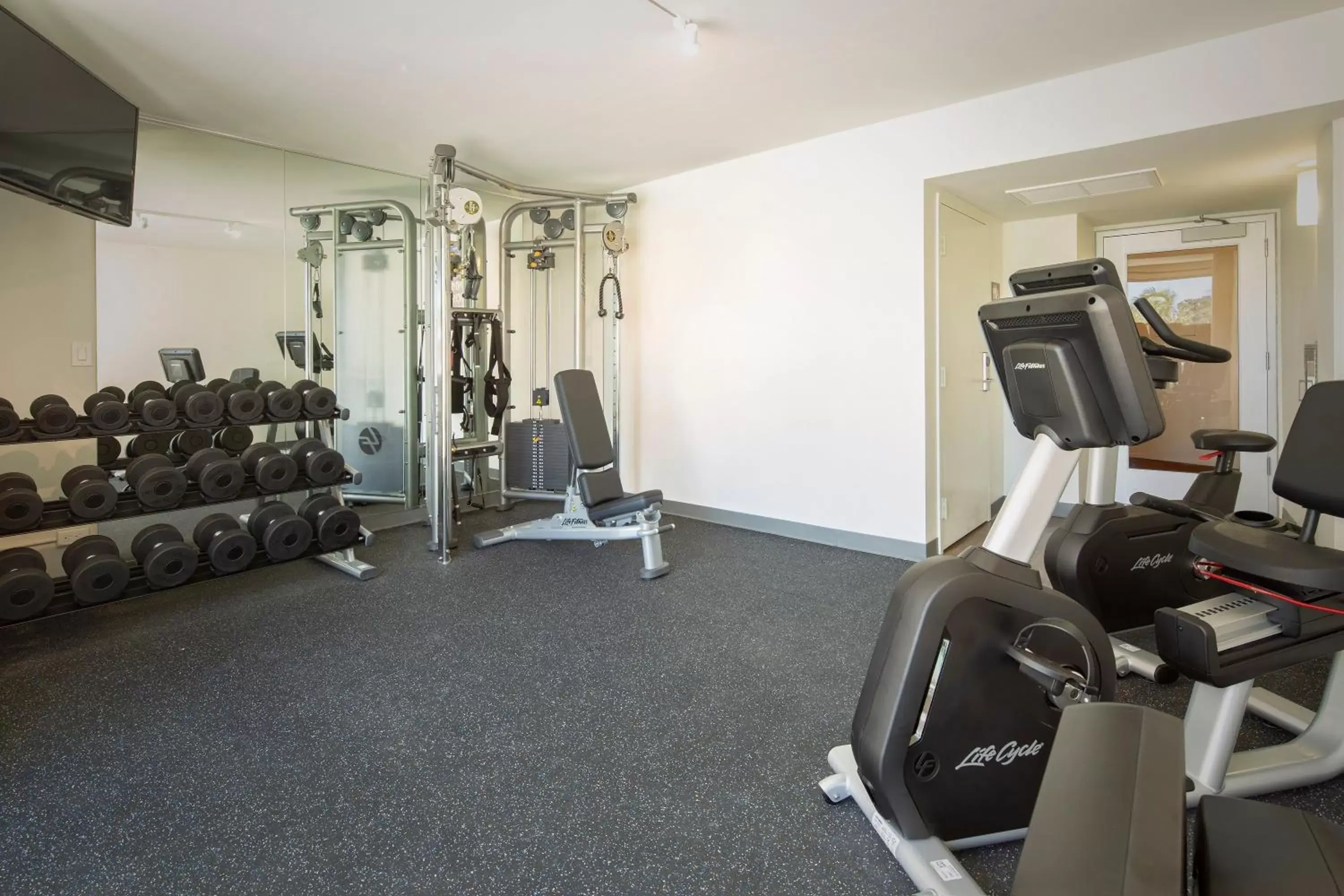 Fitness centre/facilities, Fitness Center/Facilities in Park Shore Waikiki