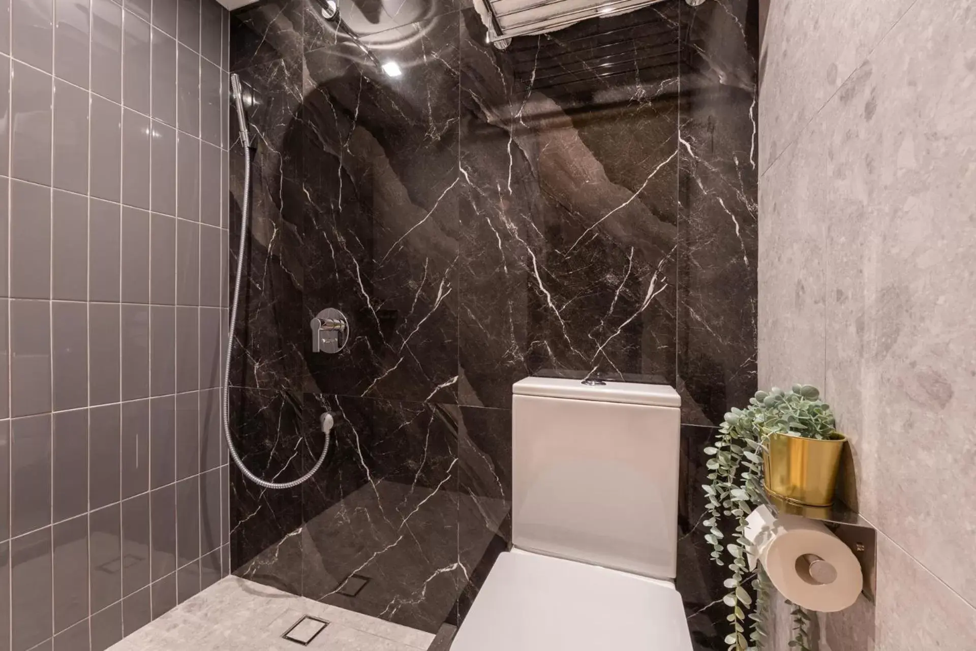 Shower, Bathroom in Dash Living on Hollywood