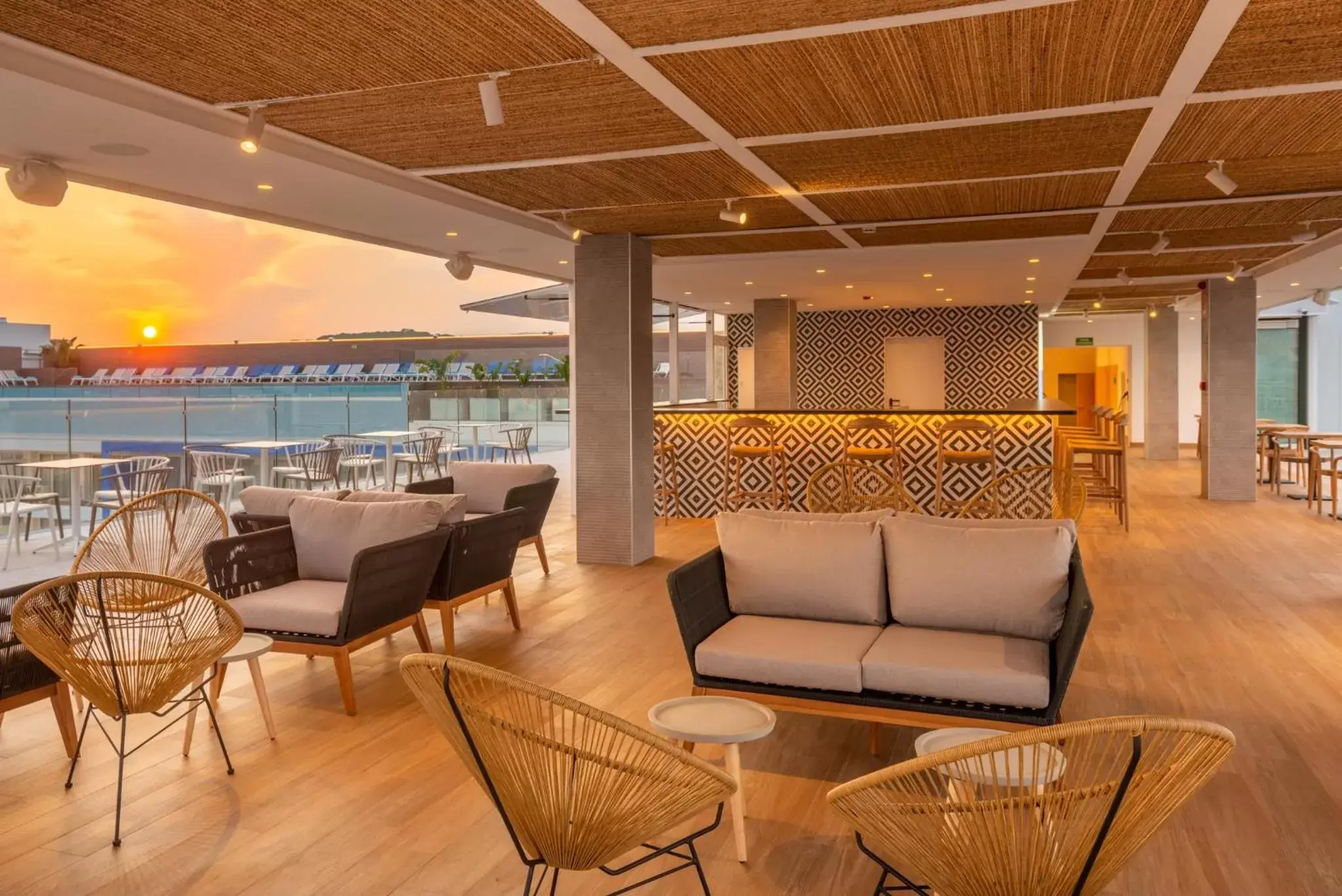 Restaurant/places to eat in L'Azure Hotel 4* Sup Restaurant/places to eat in L'Azure Hotel 4* Sup