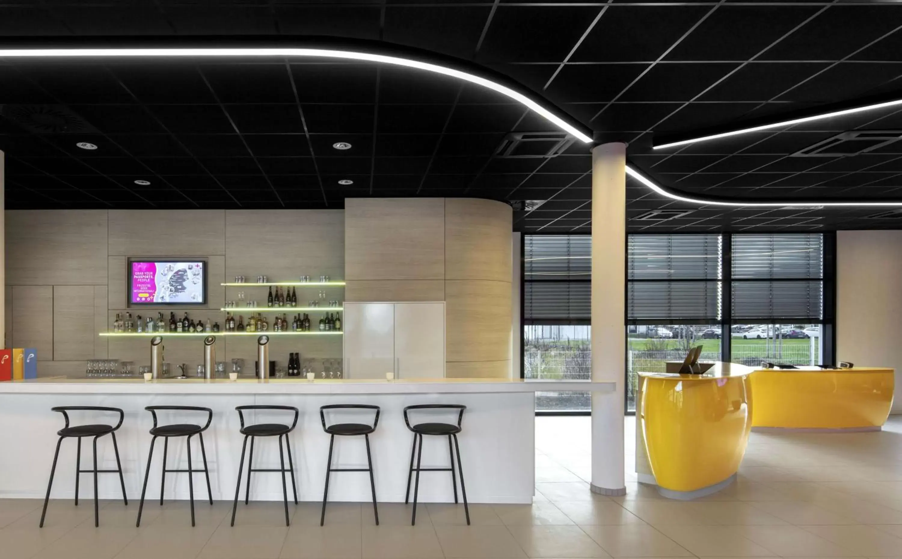 Lounge or bar in Prize by Radisson, Munich Airport Lounge or bar in Prize by Radisson, Munich Airport