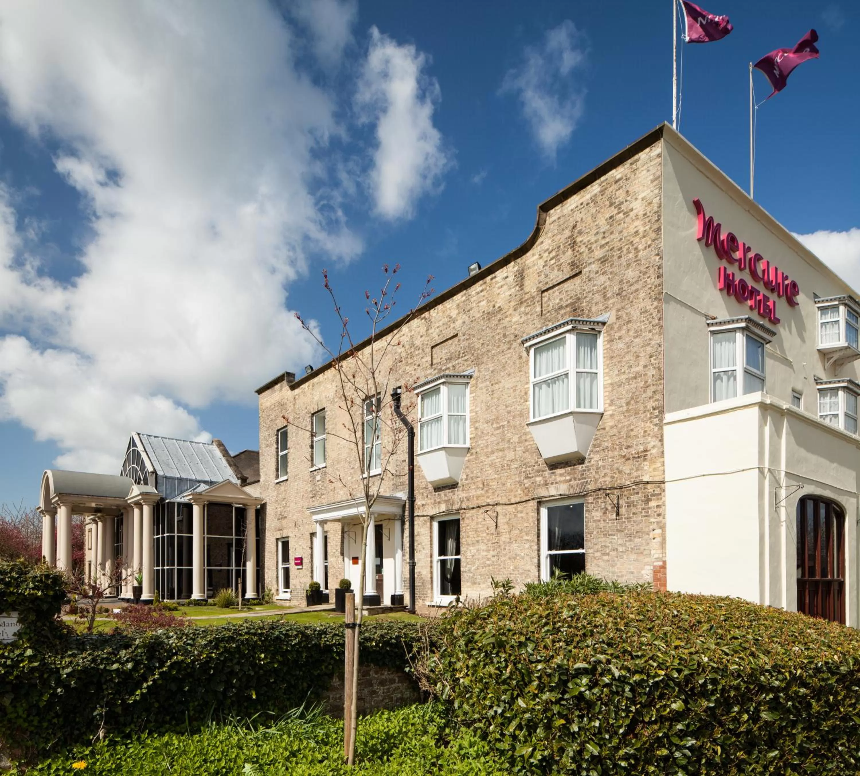 Property building in Mercure York Fairfield Manor Hotel