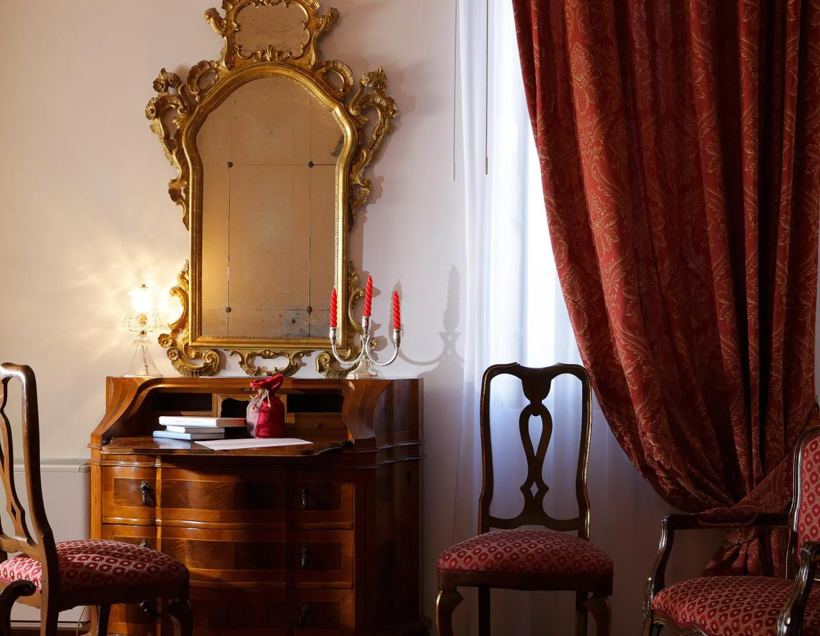 Decorative detail in Hotel La Residenza