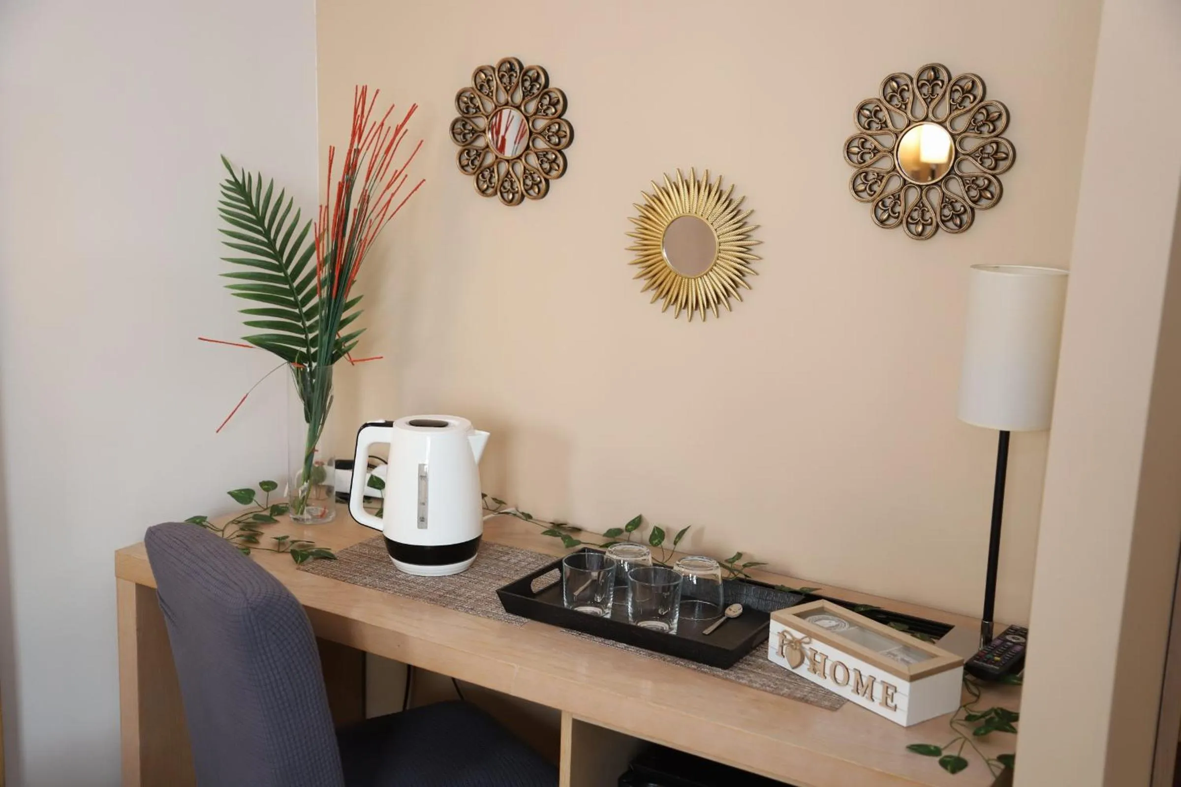 Decorative detail, Kitchen/Kitchenette in Motel Deny