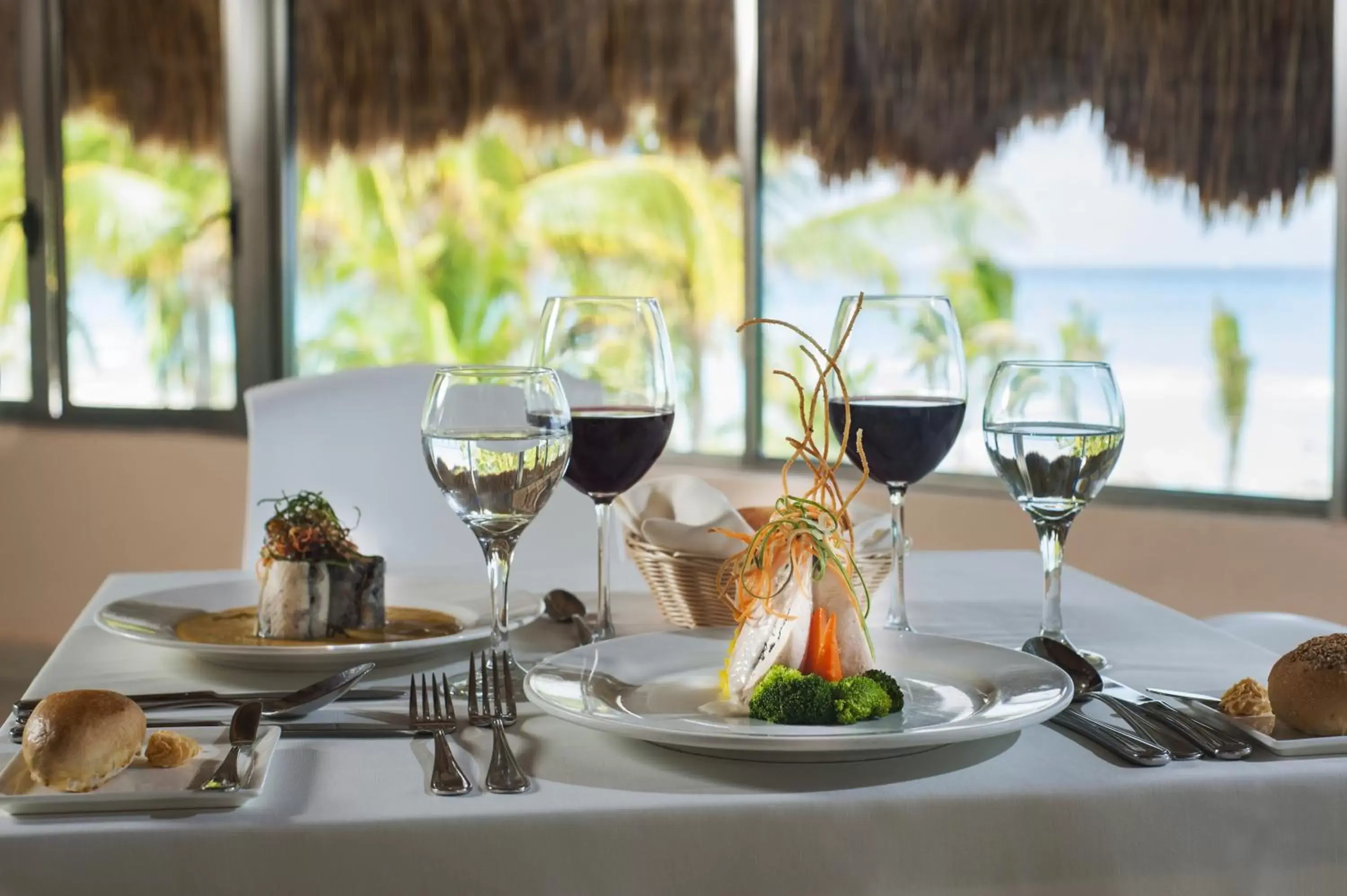 Restaurant/places to eat in Viva Maya by Wyndham, A Trademark All Inclusive Resort