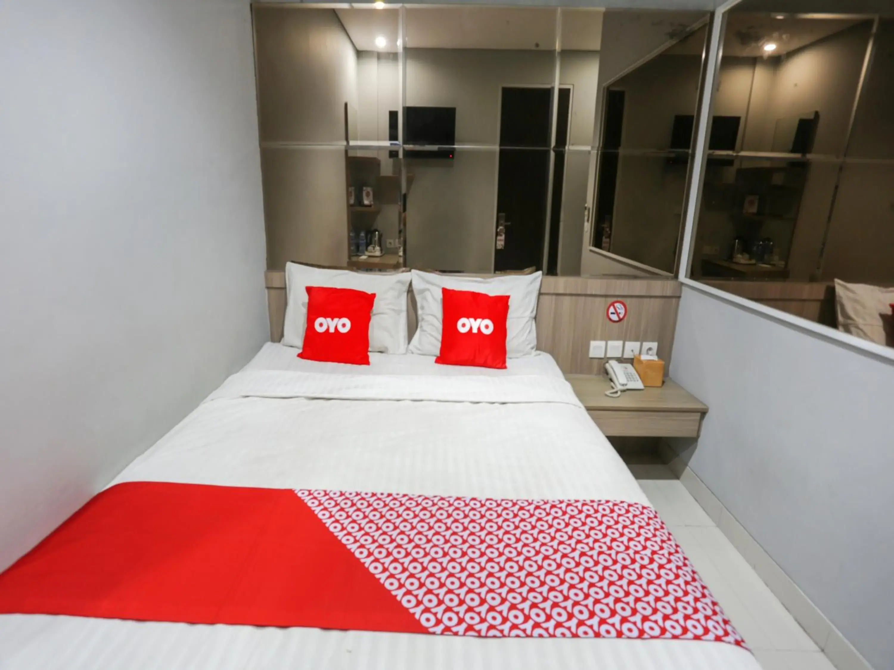 Bedroom, Bed in OYO 90056 Wisma Kebon Kacang 9