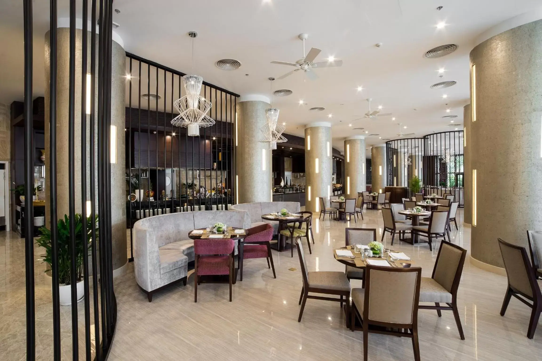 Restaurant/places to eat, Lobby/Reception in Vinpearl Resort & Spa Nha Trang Bay