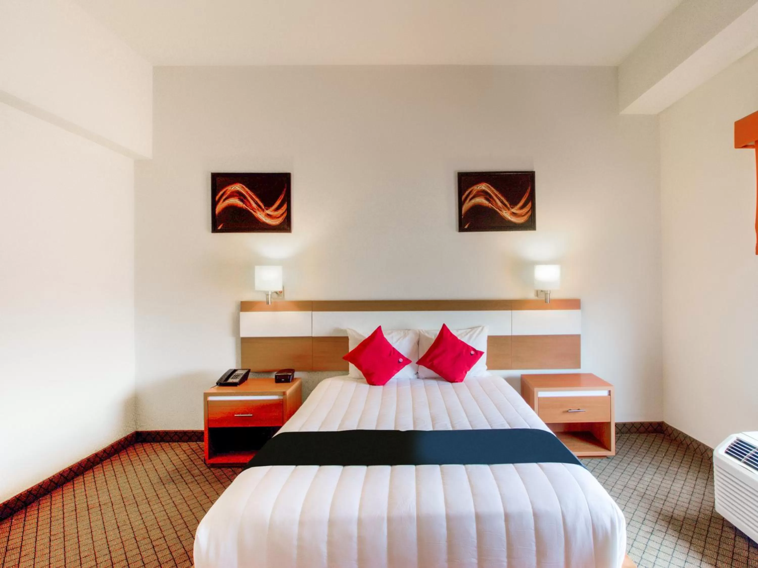 Bedroom, Bed in Capital O Hotel Herederos, Piedras Negras