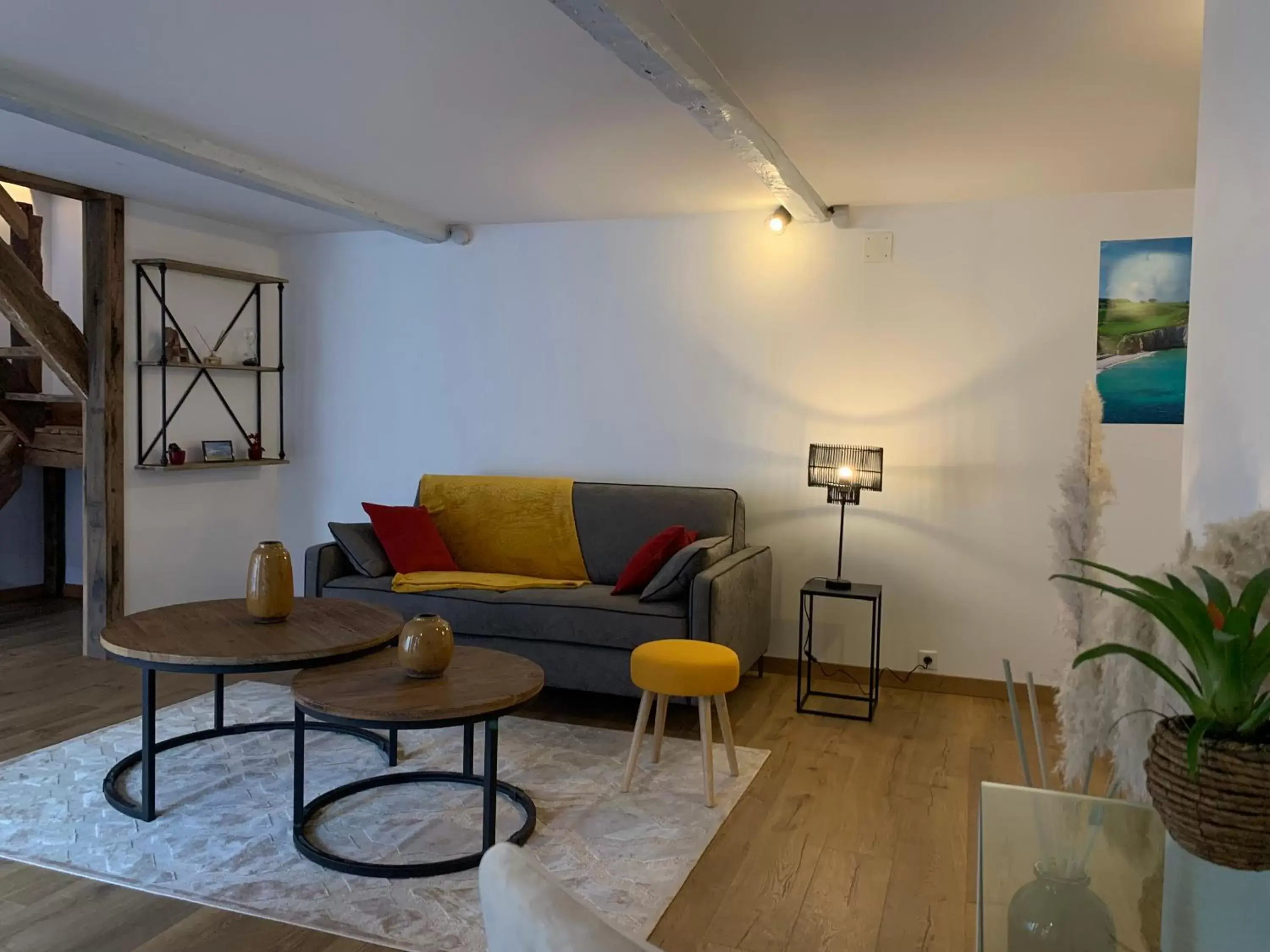 Living room, Seating Area in L'Ecole des Demoiselles