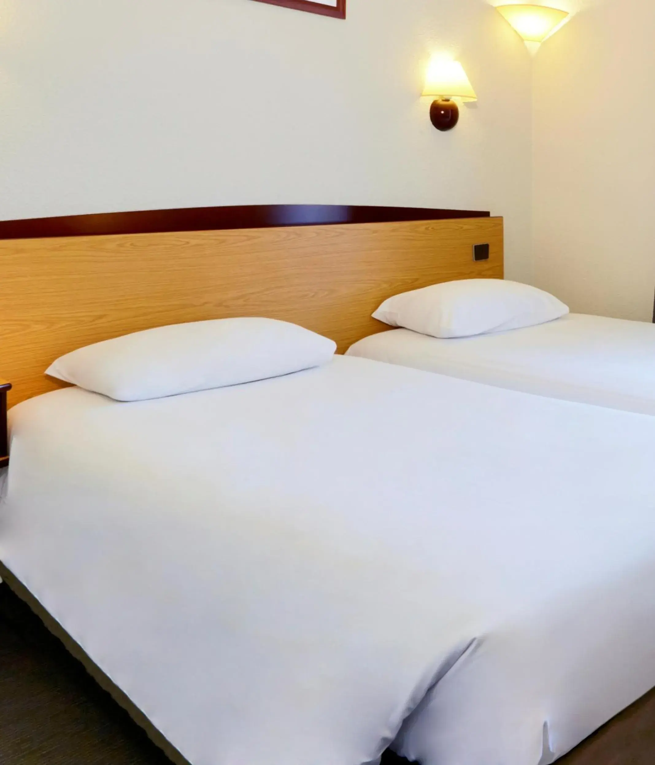 Bed in Campanile Paris Ouest - Boulogne