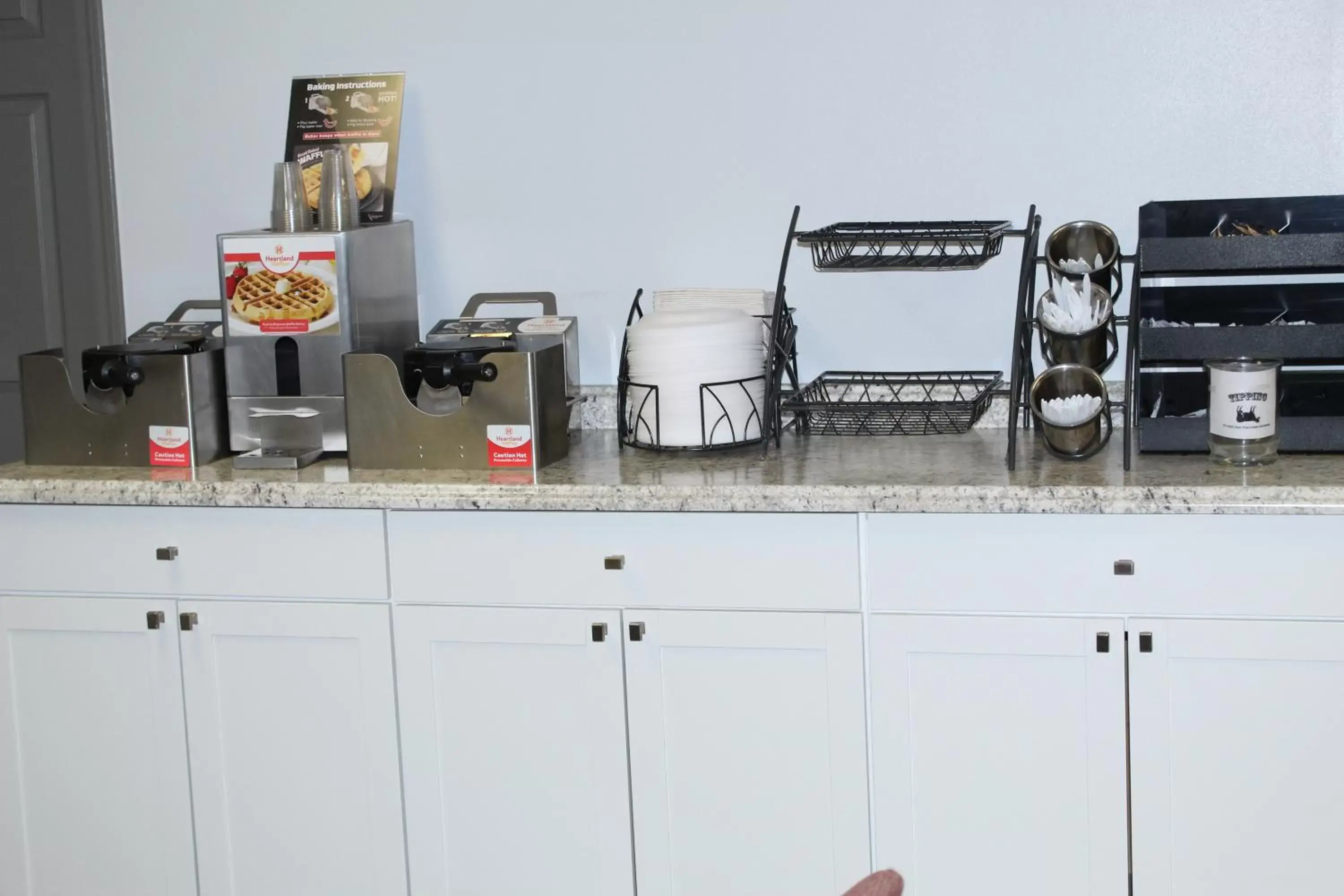 Breakfast, Kitchen/Kitchenette in The Boardwalk Inn