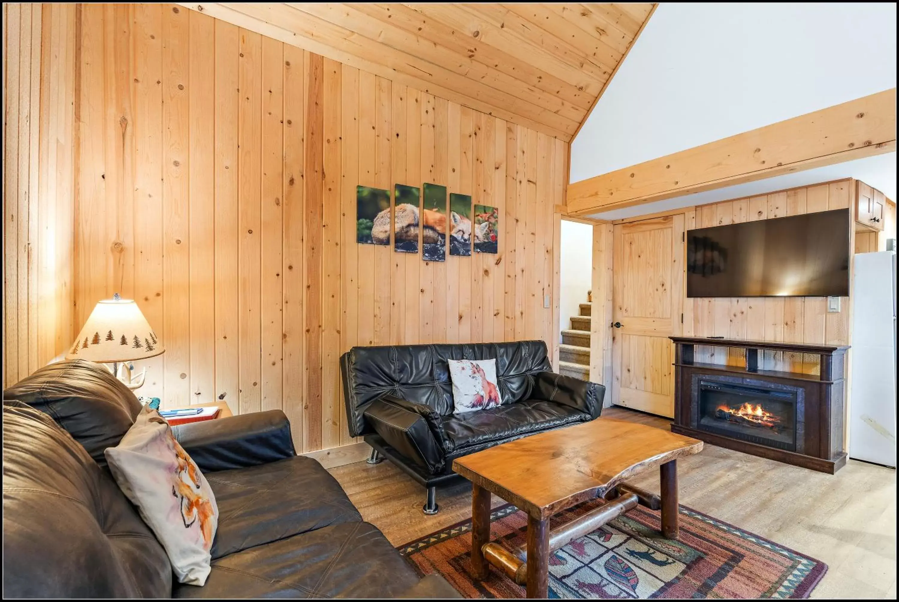 Communal lounge/ TV room, Seating Area in Brundage Bungalows