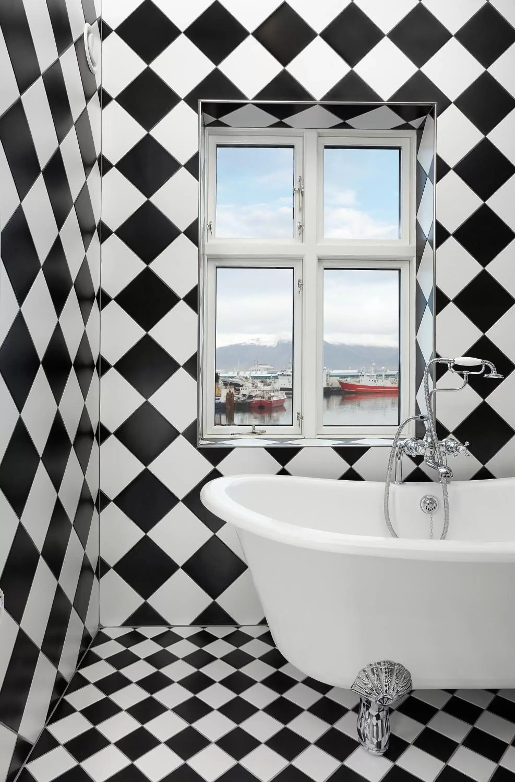 Bathroom in Reykjavik Marina - Berjaya Iceland Hotels