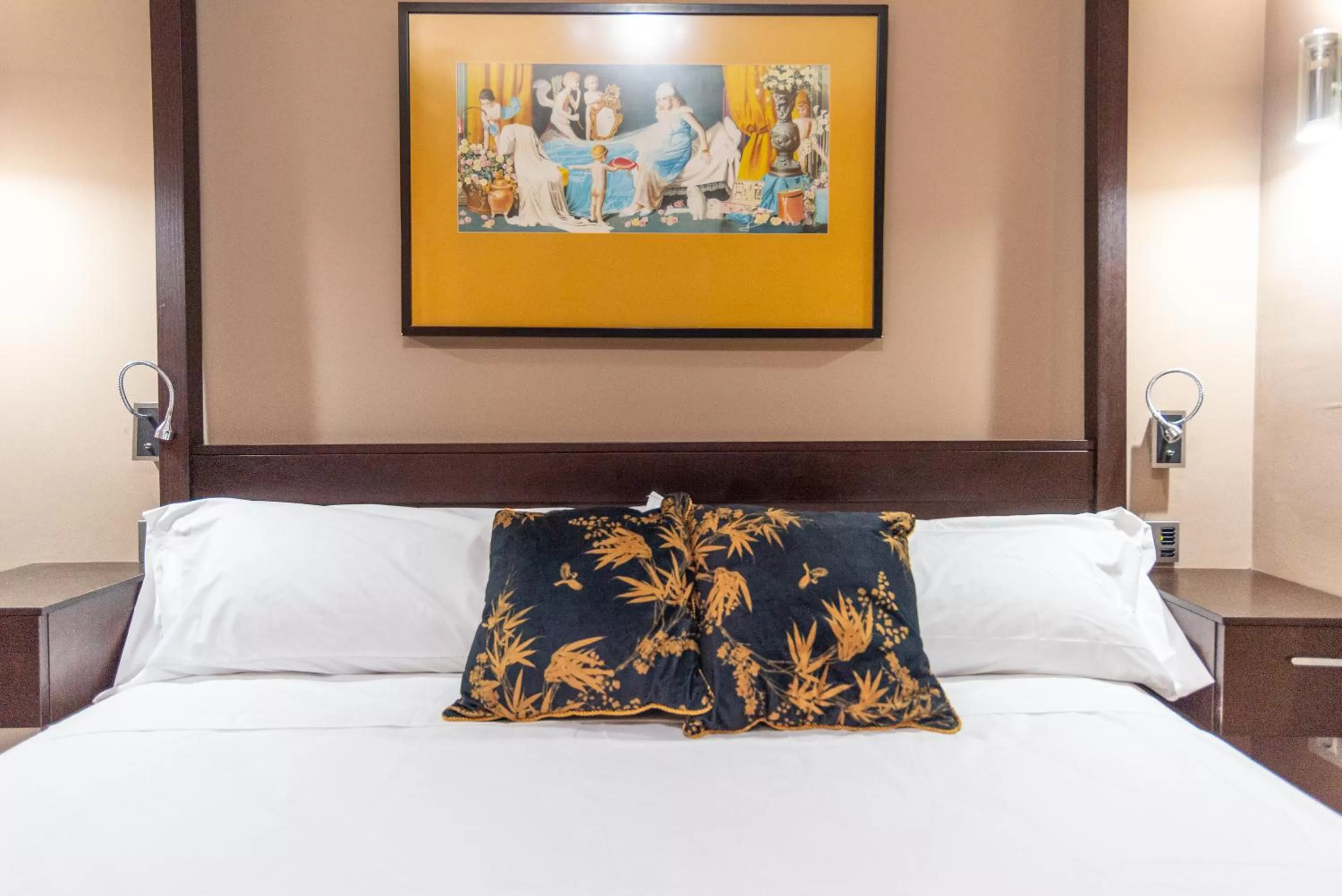 Bed in Hotel Albaicín