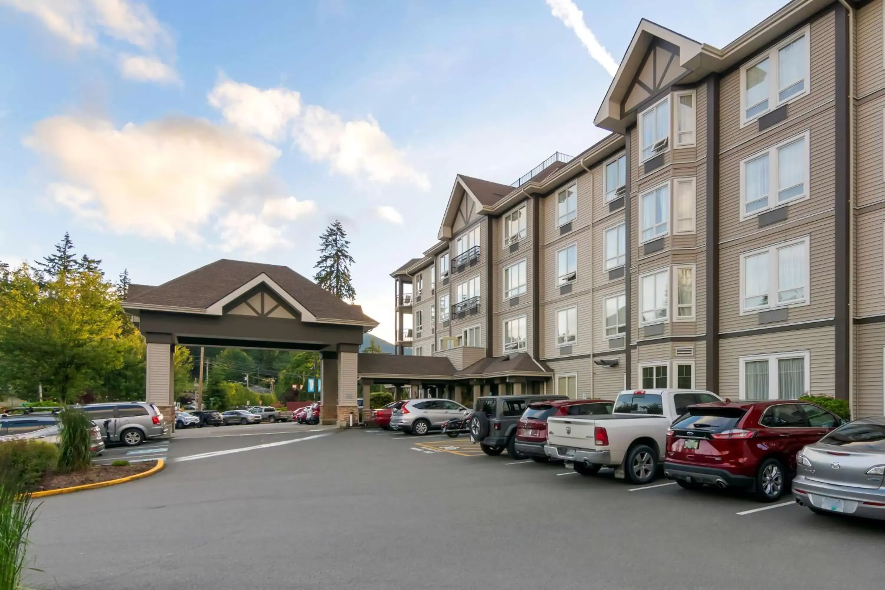 Property Building in Best Western PLUS Chemainus Inn