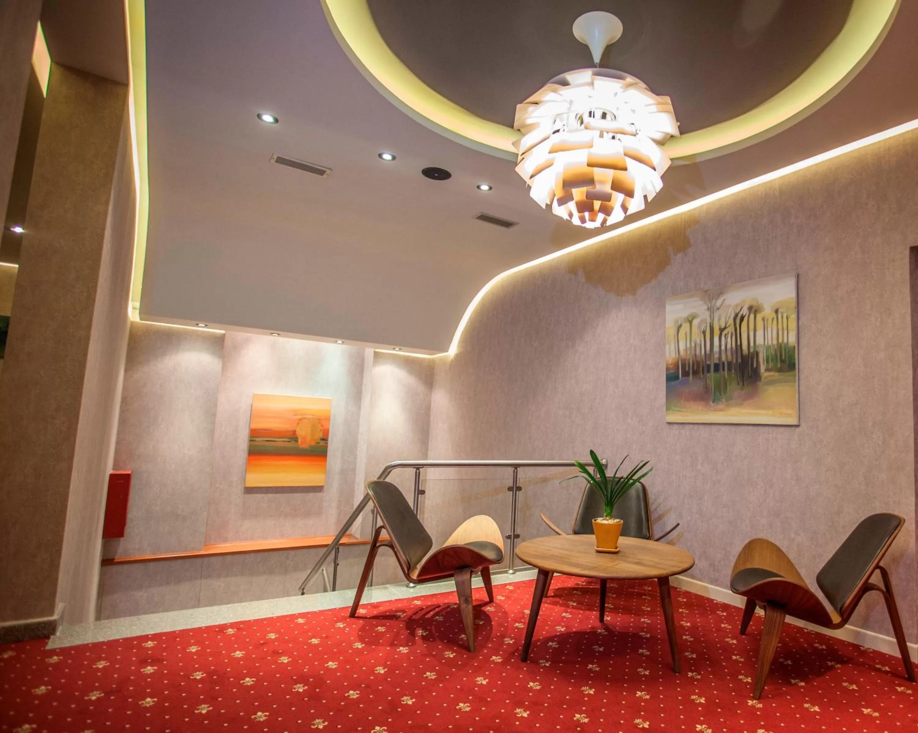 Area and facilities in La Bohème Hotel